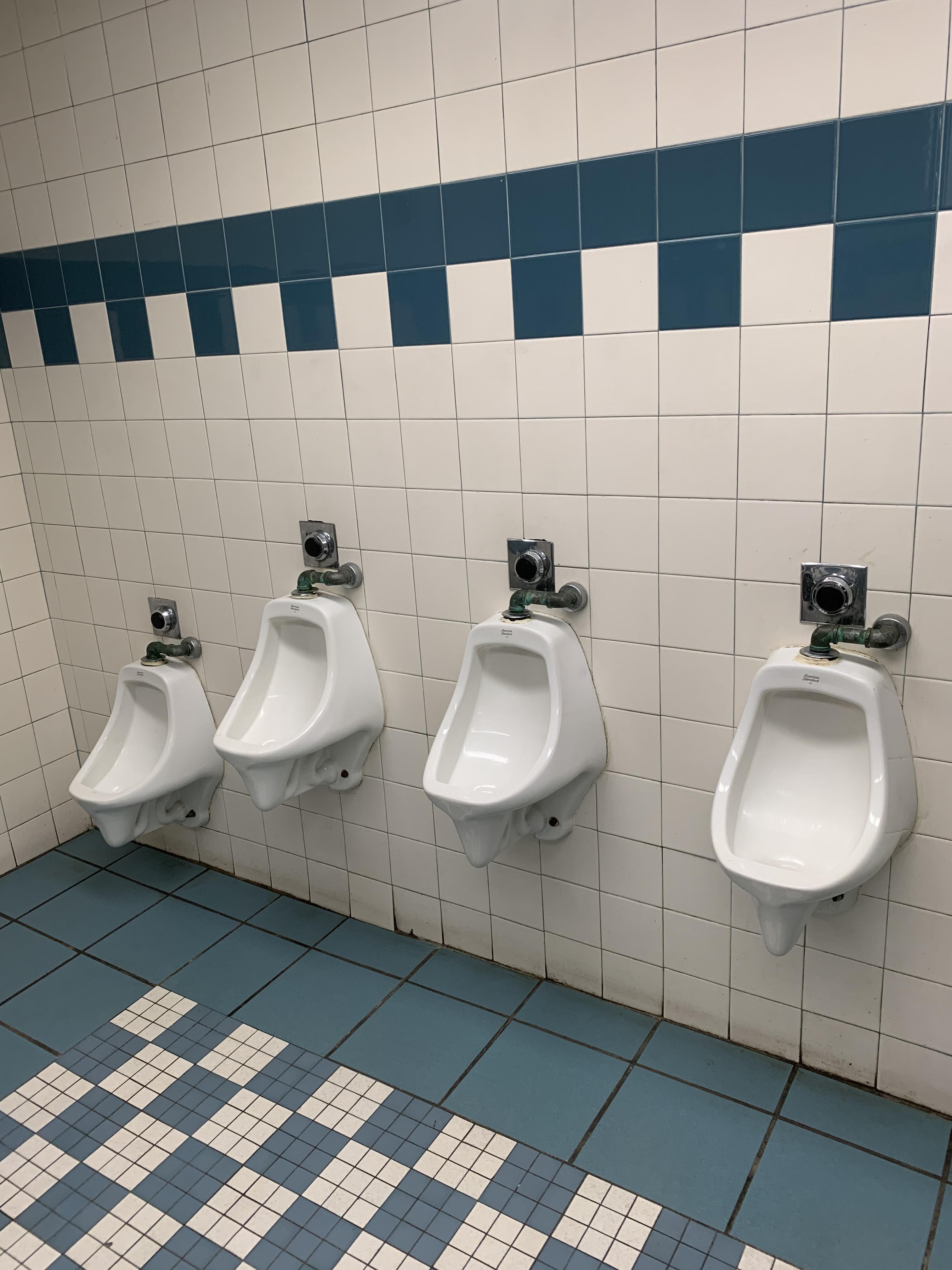 These urinals at my school r/mildlyinfuriating