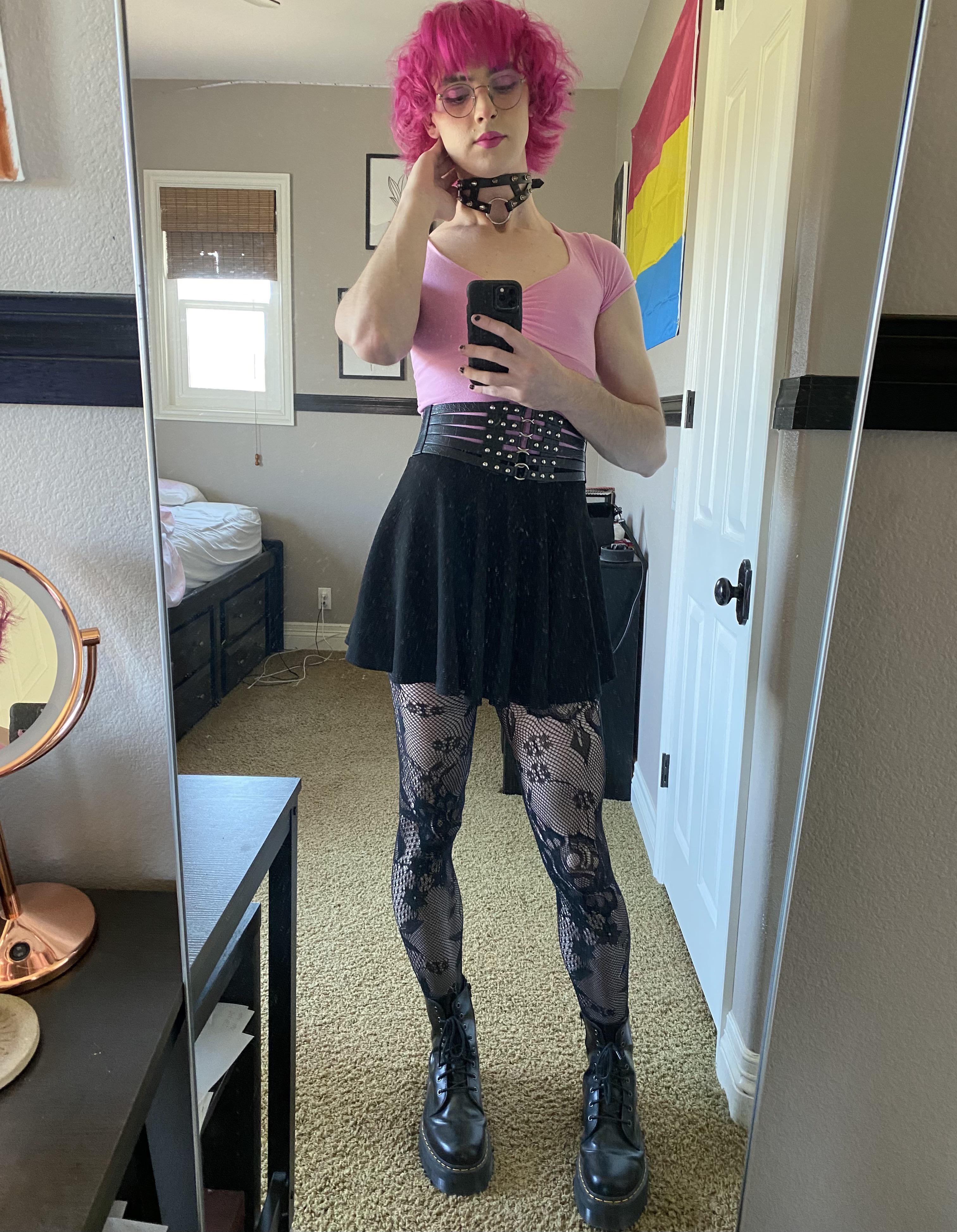 Black and pink for today 💕🖤 : femboy