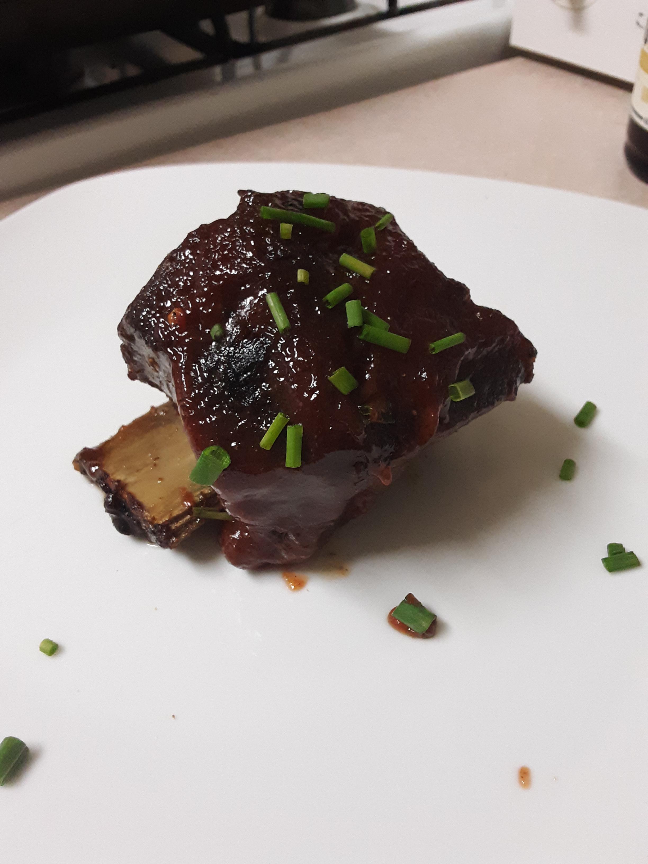 [Homemade] Ovenroasted beef short ribs r/food