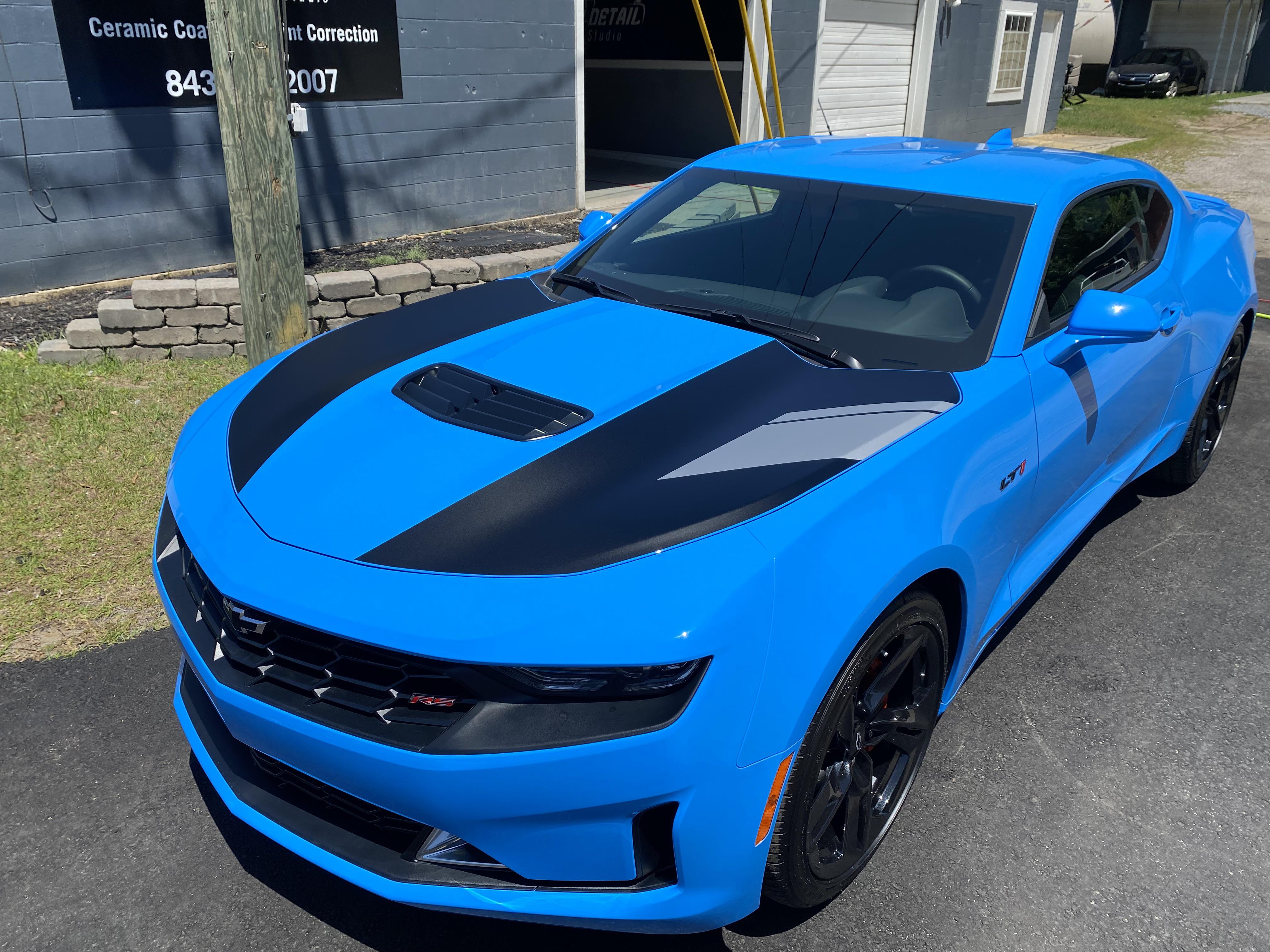 Vinyl hood decals installed today, looks so badass! r/camaro