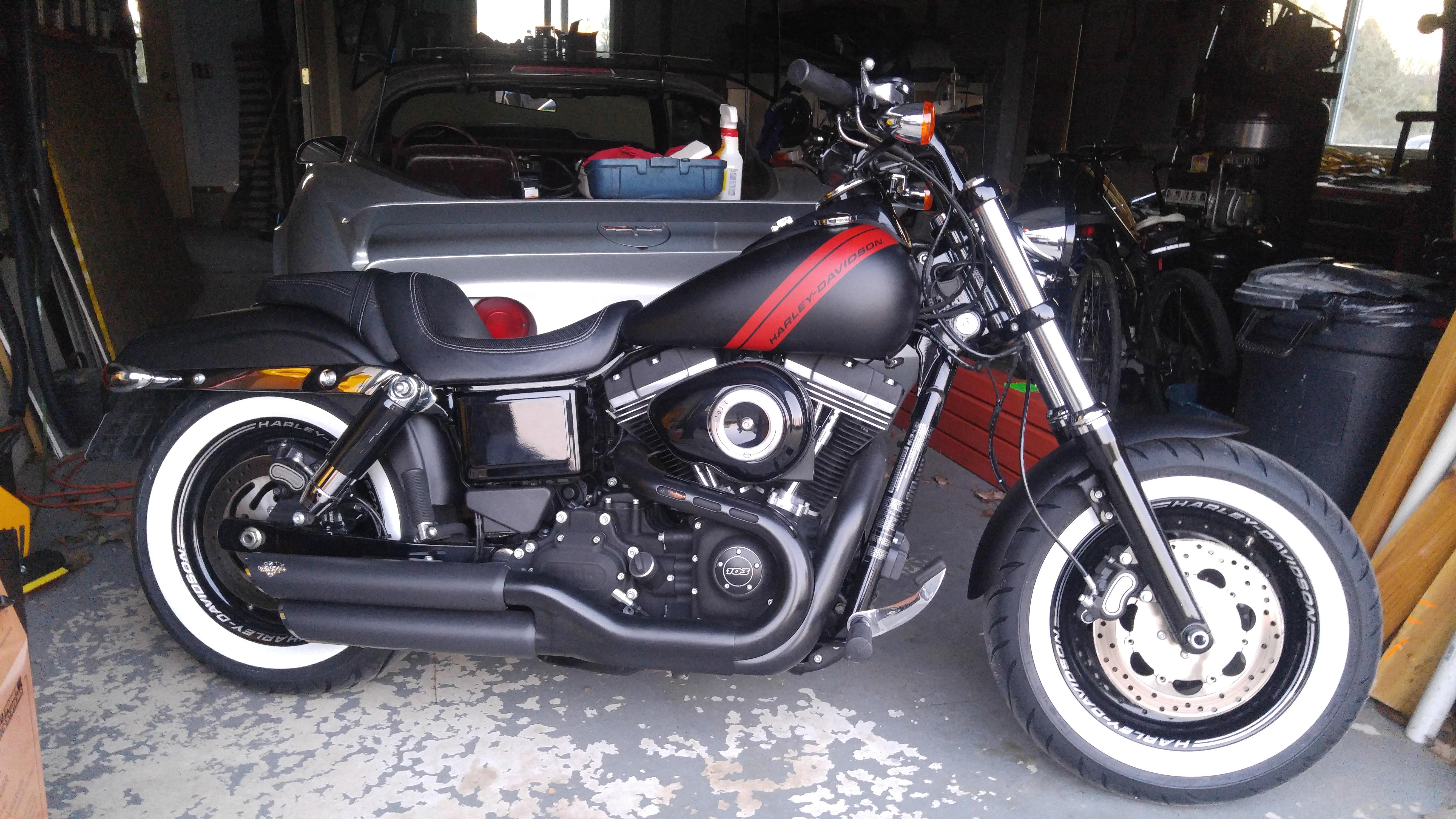 New White Wall Tires Because I don't like cleaning chrome r/Harley