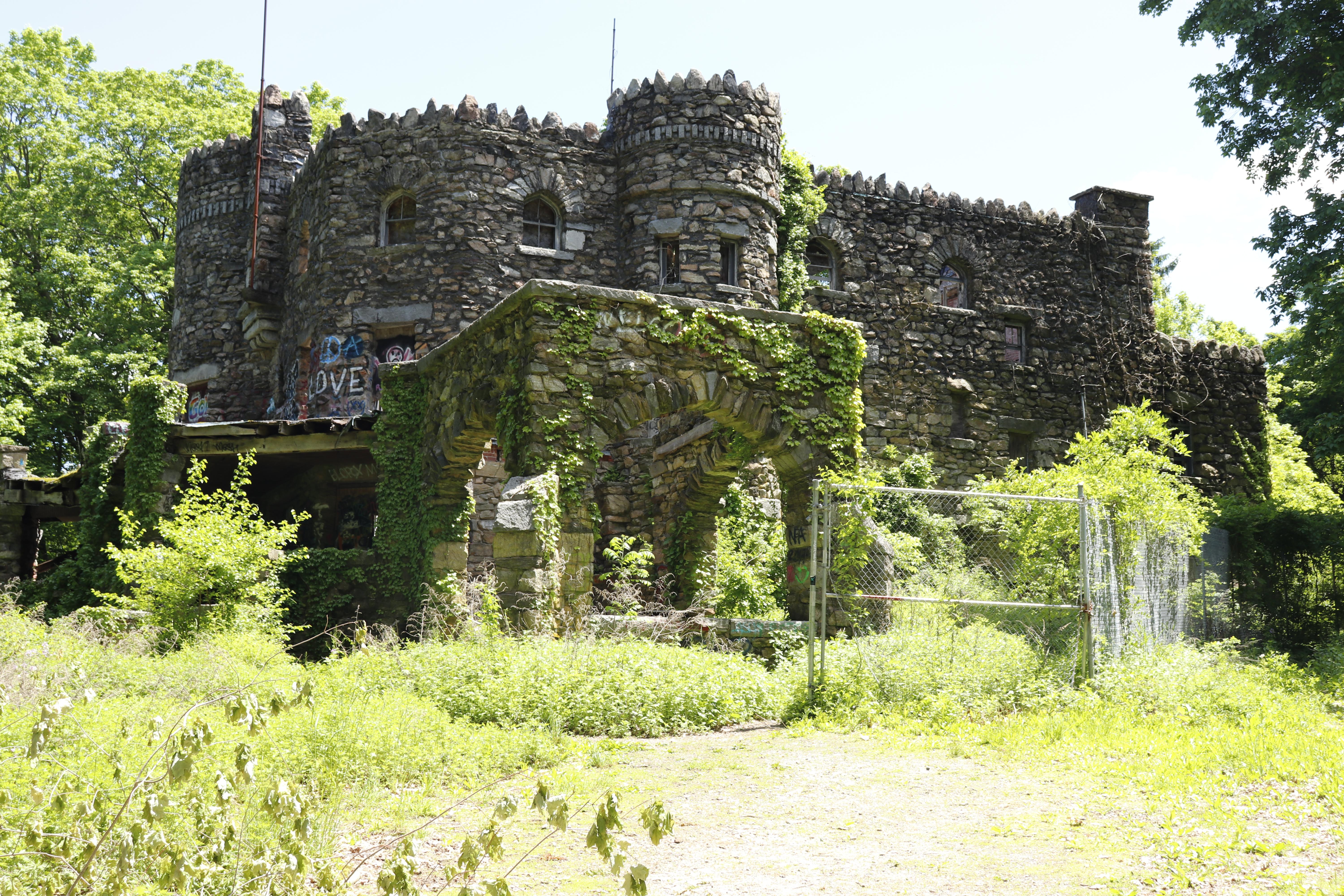 Hearthstone Castle Ruins in Danbury, Connecticut r/AbandonedPorn