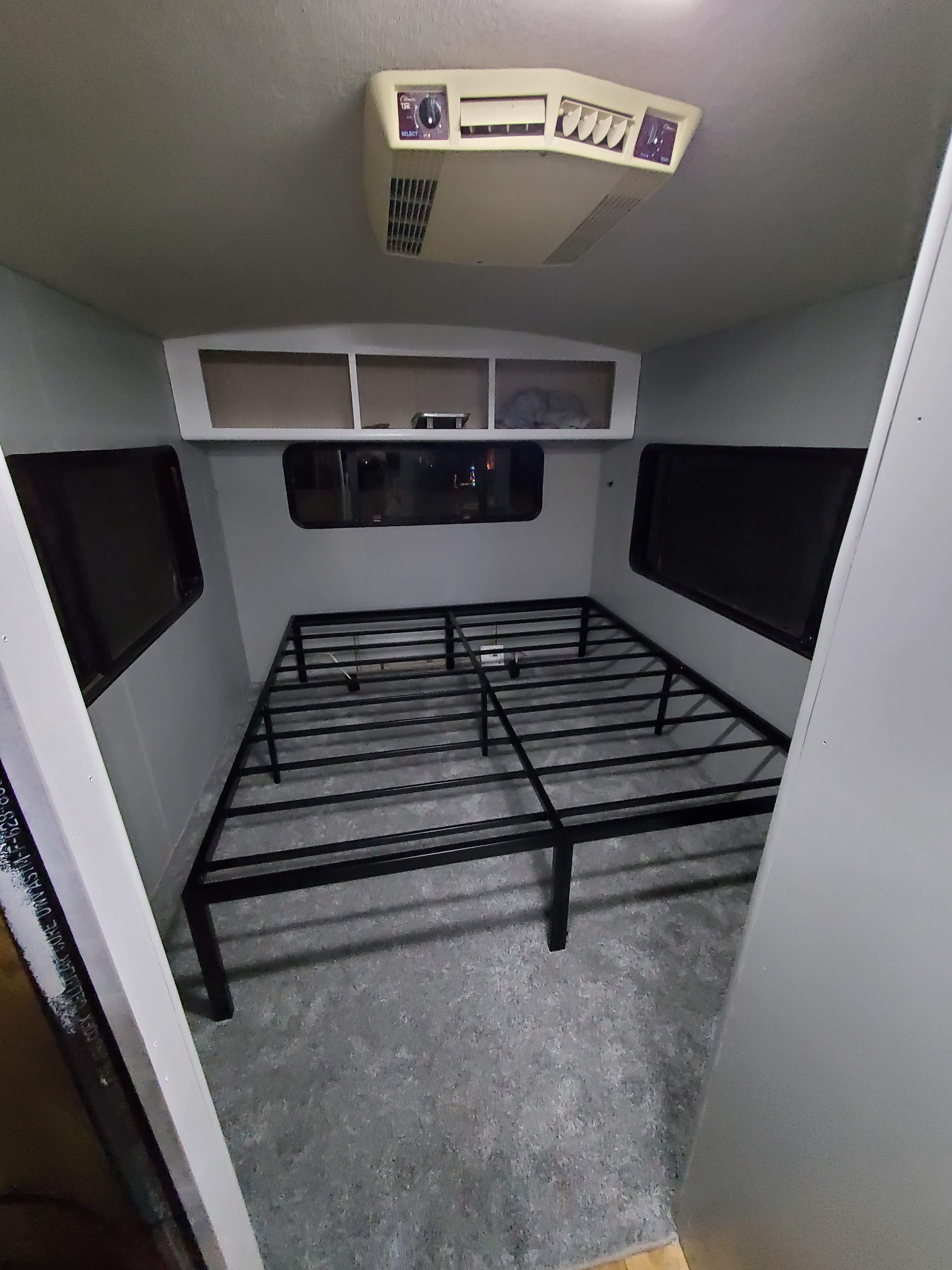 Putting Together A King Size Bed Frame 1990 Fleetwood bounder!! Carpet installed and king size bed frame put