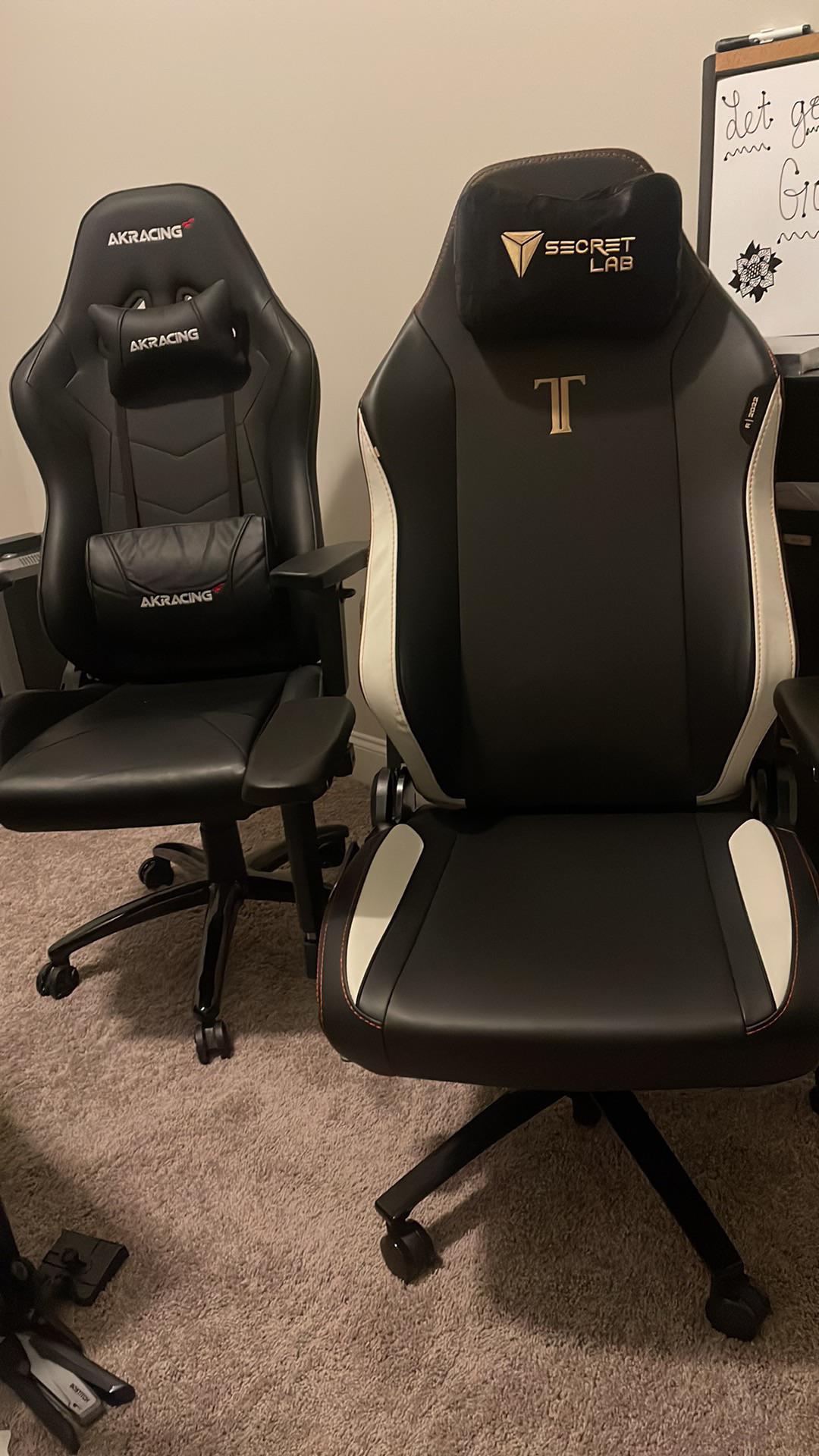 NEW secretlabs titan 2022 regular classic NEO leatherette! So long