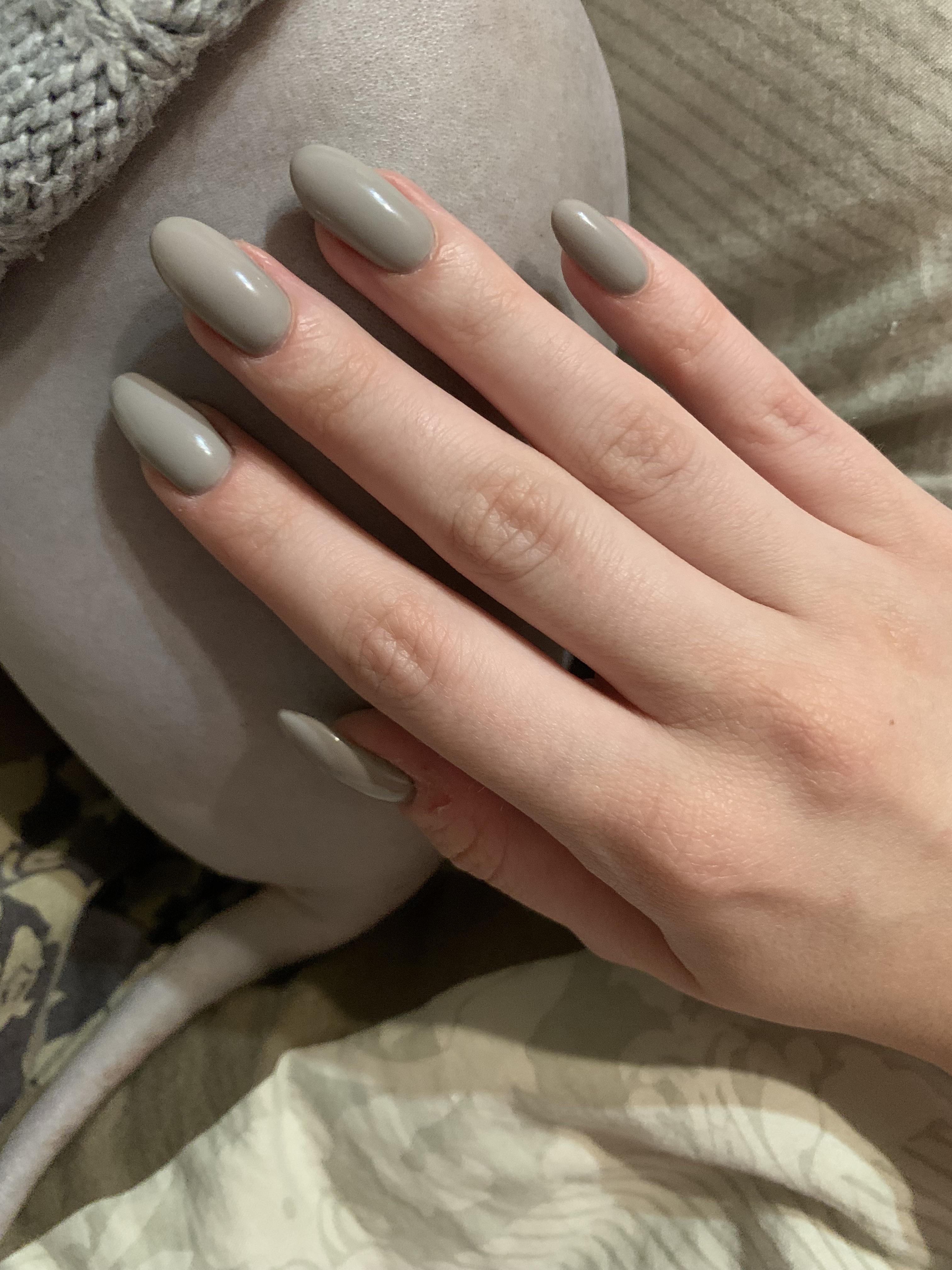 My new nails match my sphynx cat perfectly r/Nails