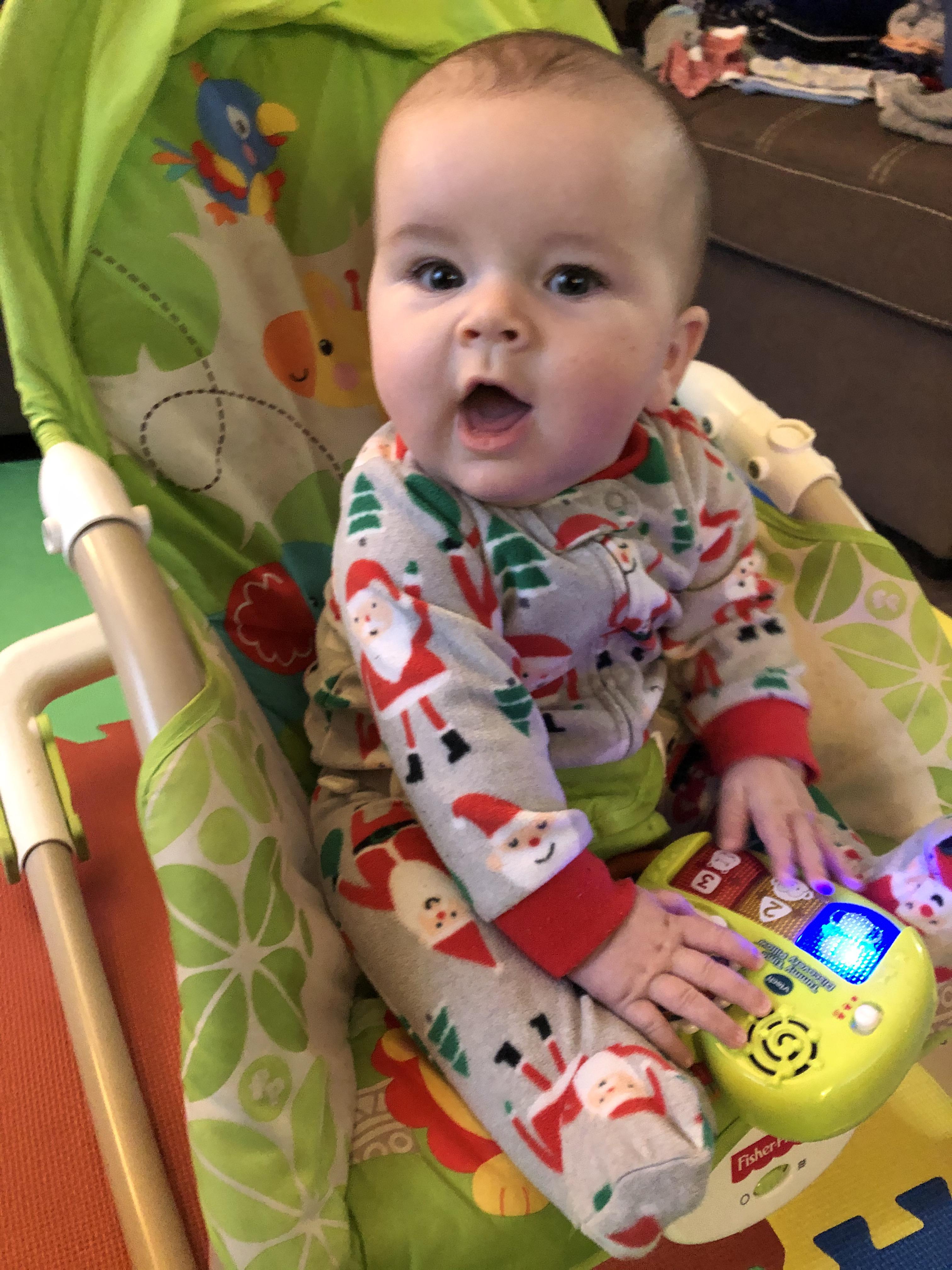 I’m 6 months old today ) r/cutekids