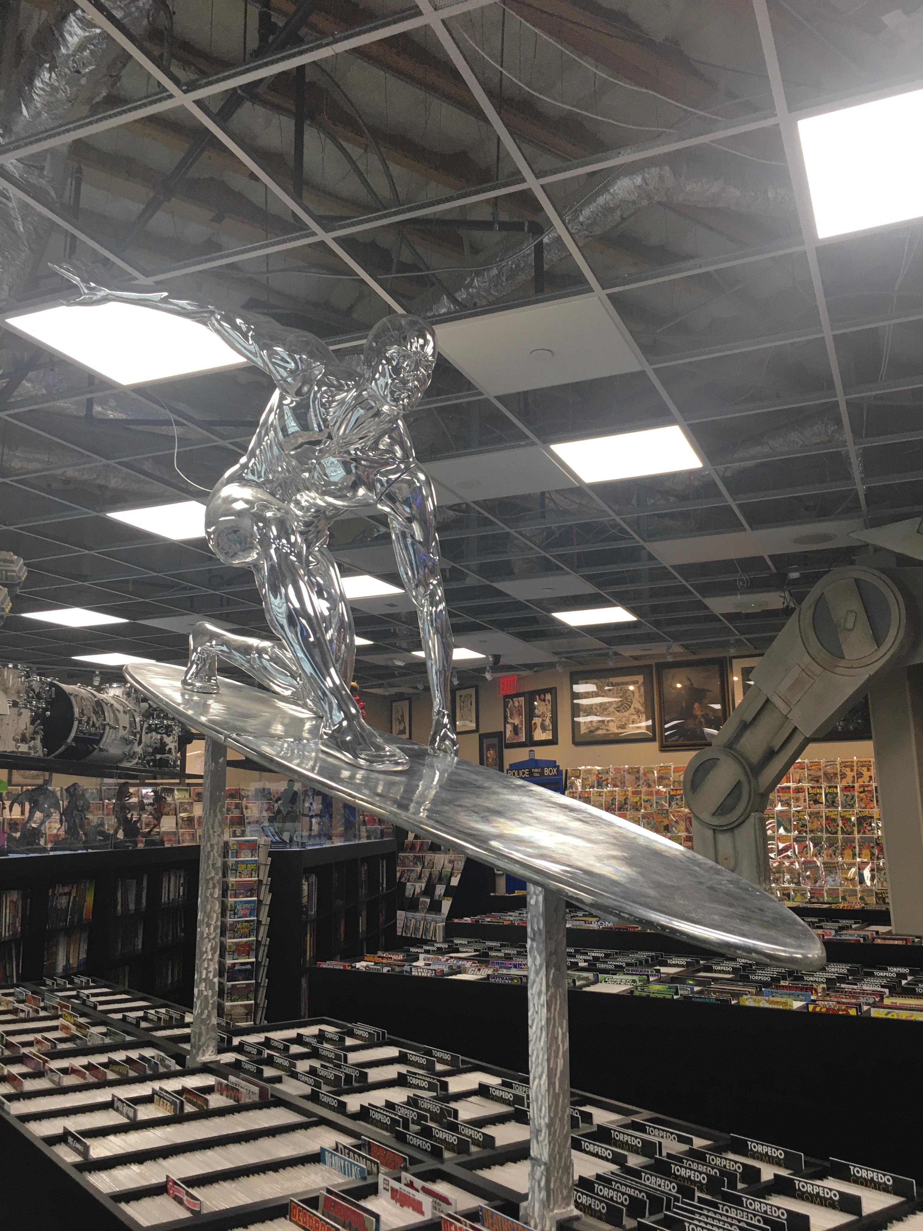 Found this awesome Silver Surfer statue at a comic book store r/Marvel