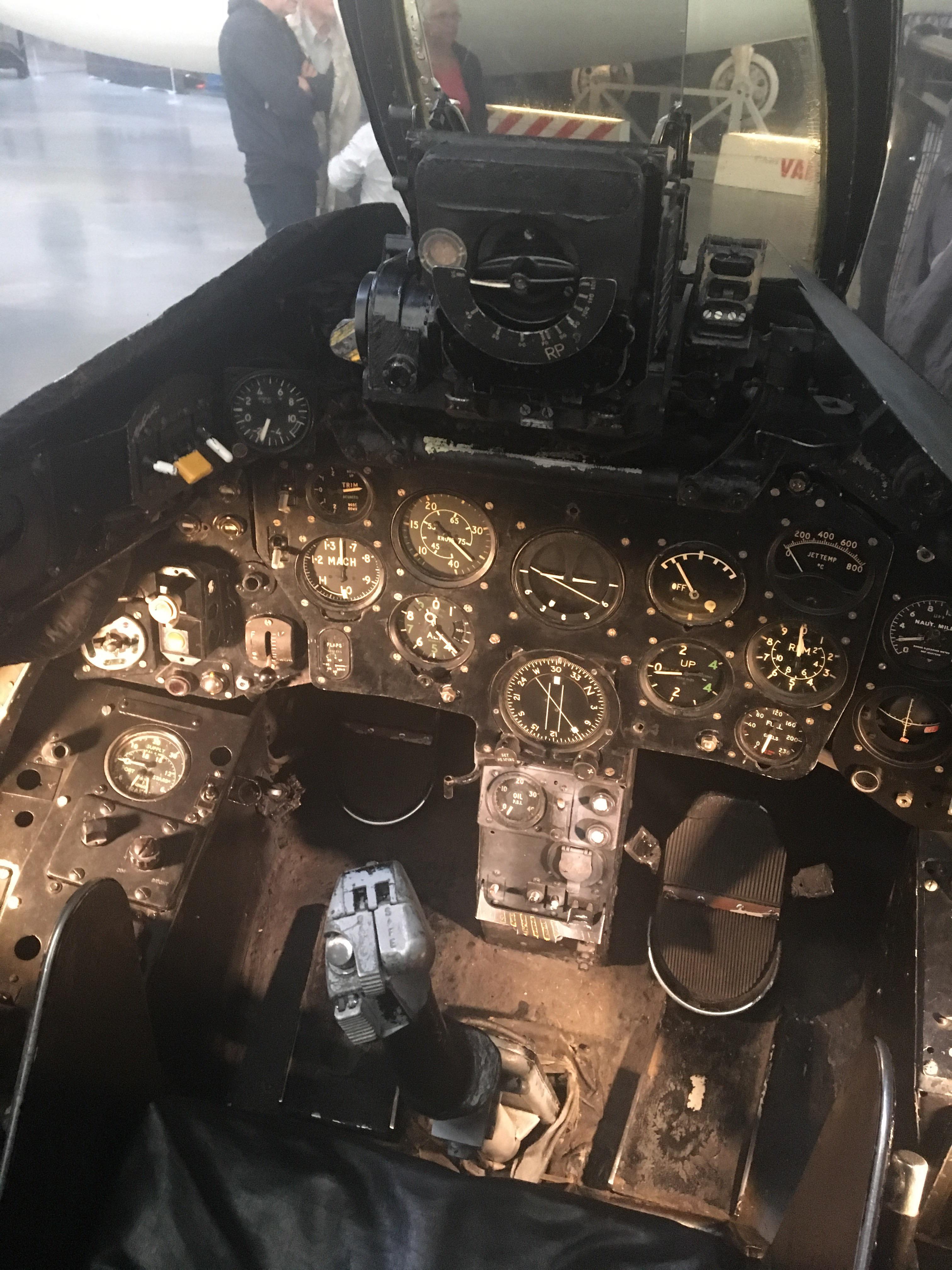 Hawker Hunter Cockpit r/hoggit