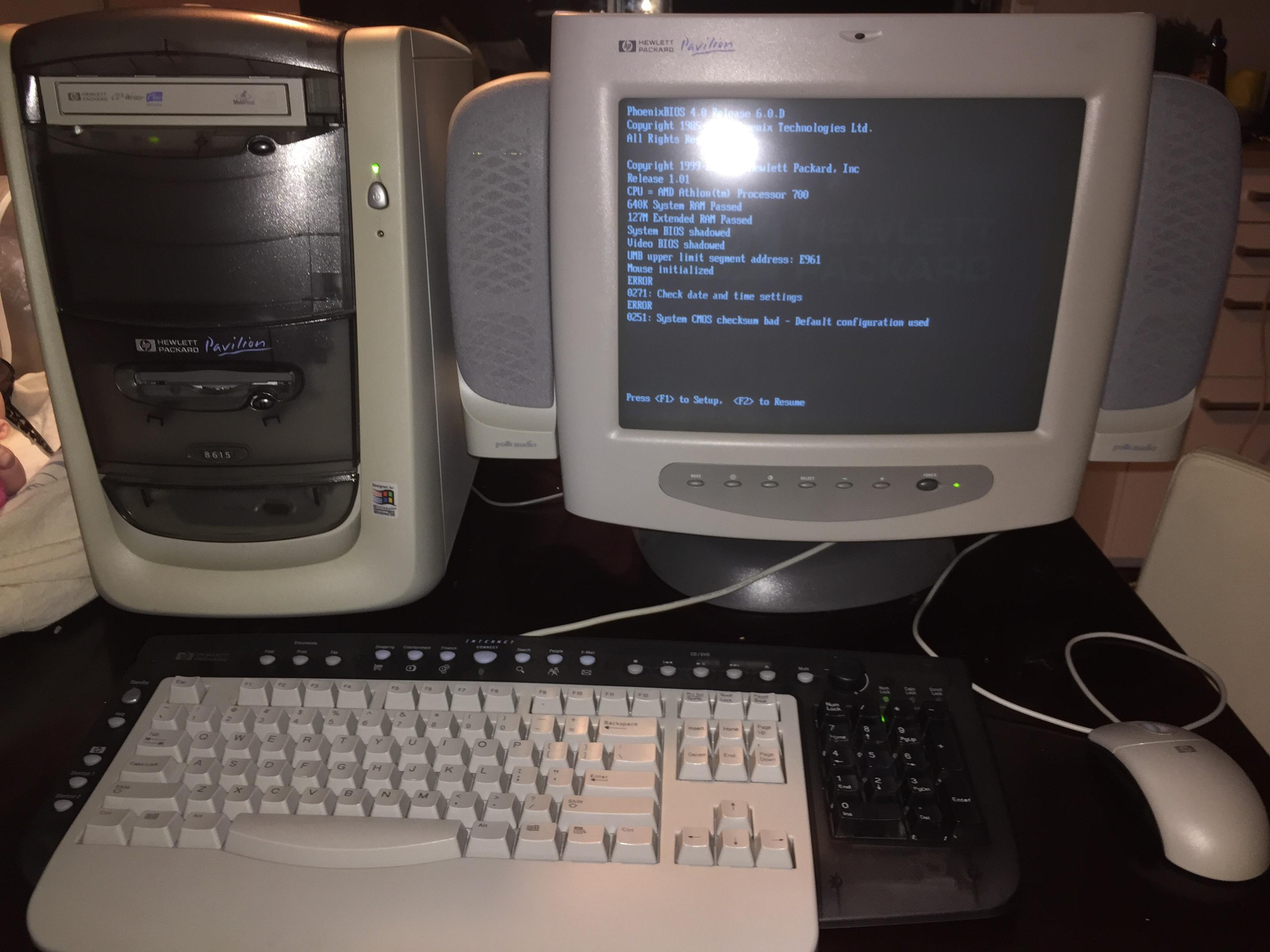 My New Windows 98 Machine Hp Pavilion 8615 r/retrobattlestations