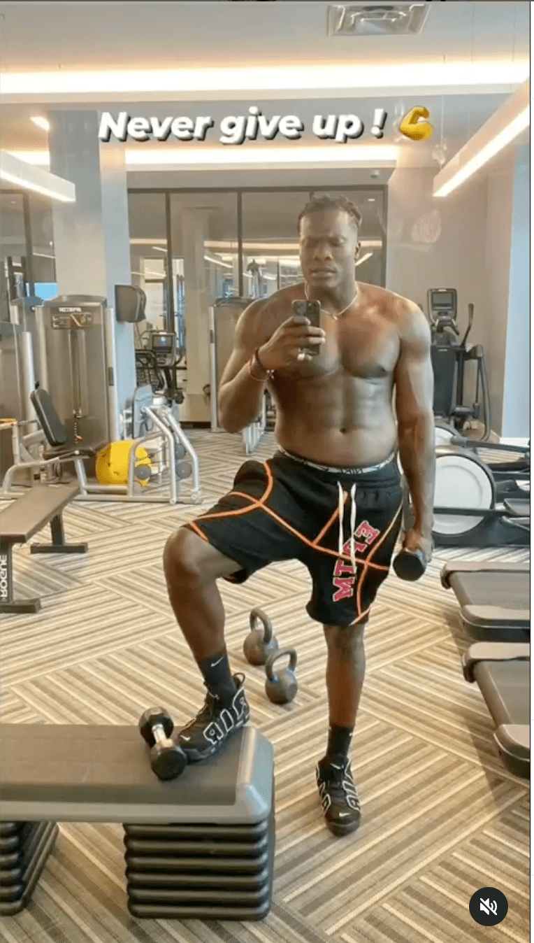 Louie Smalls 6'9 : nattyorjuice