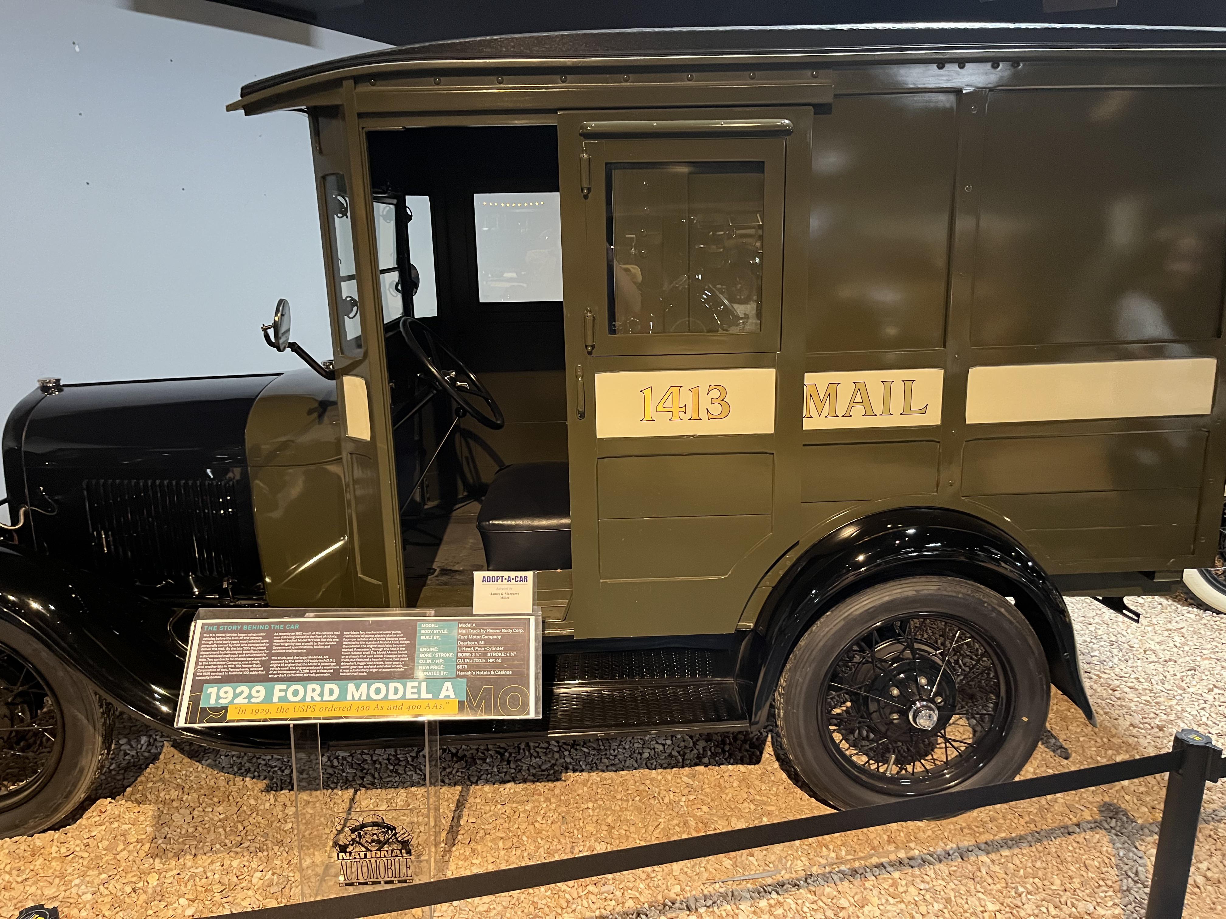Saw an old mail truck from 1929. r/USPS