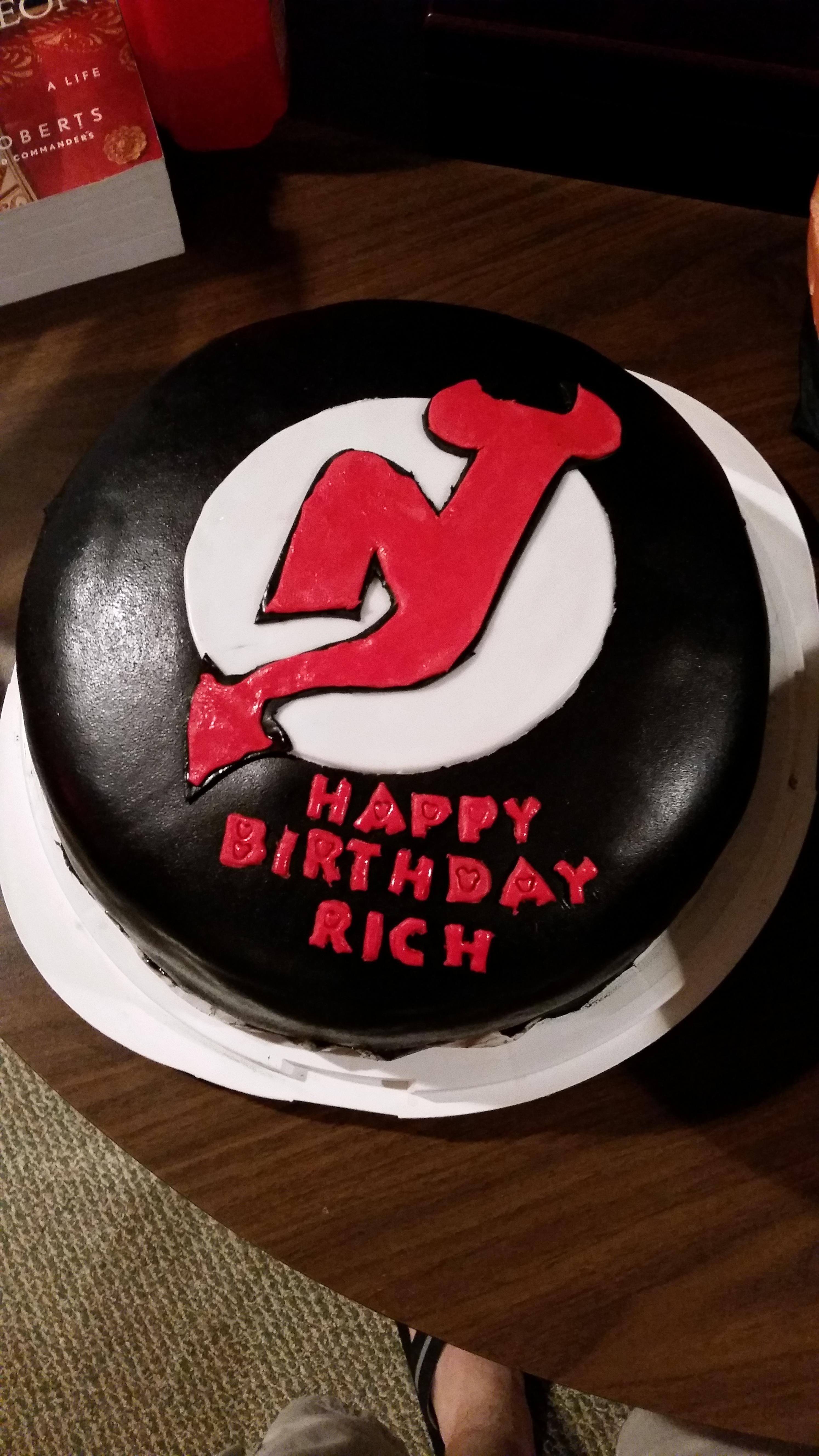 Girlfriend made me a pretty cool birthday cake r/devils