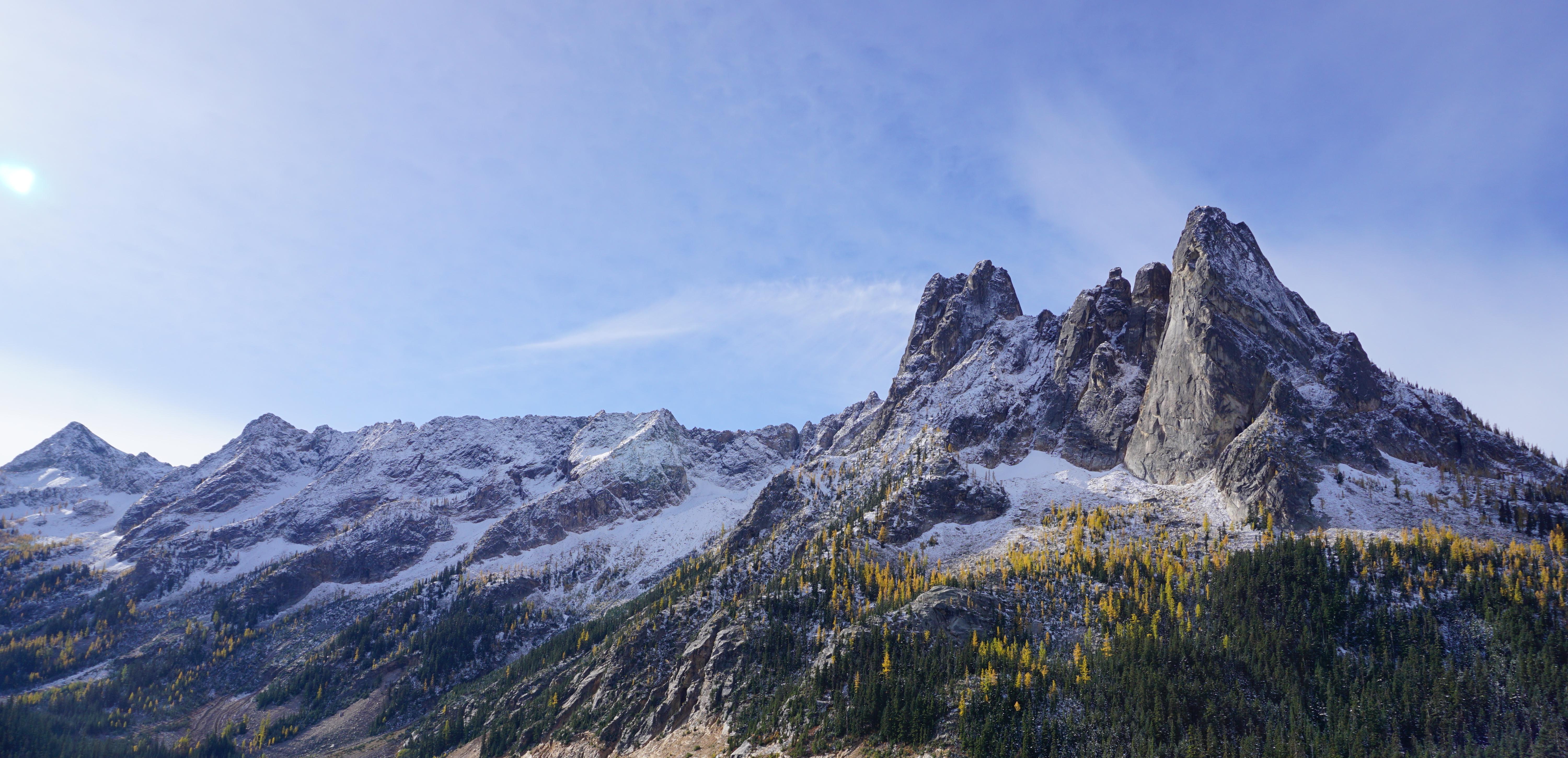 Morning in Washington Pass, North Cascades NP [6000,2900] (OC) EarthPorn