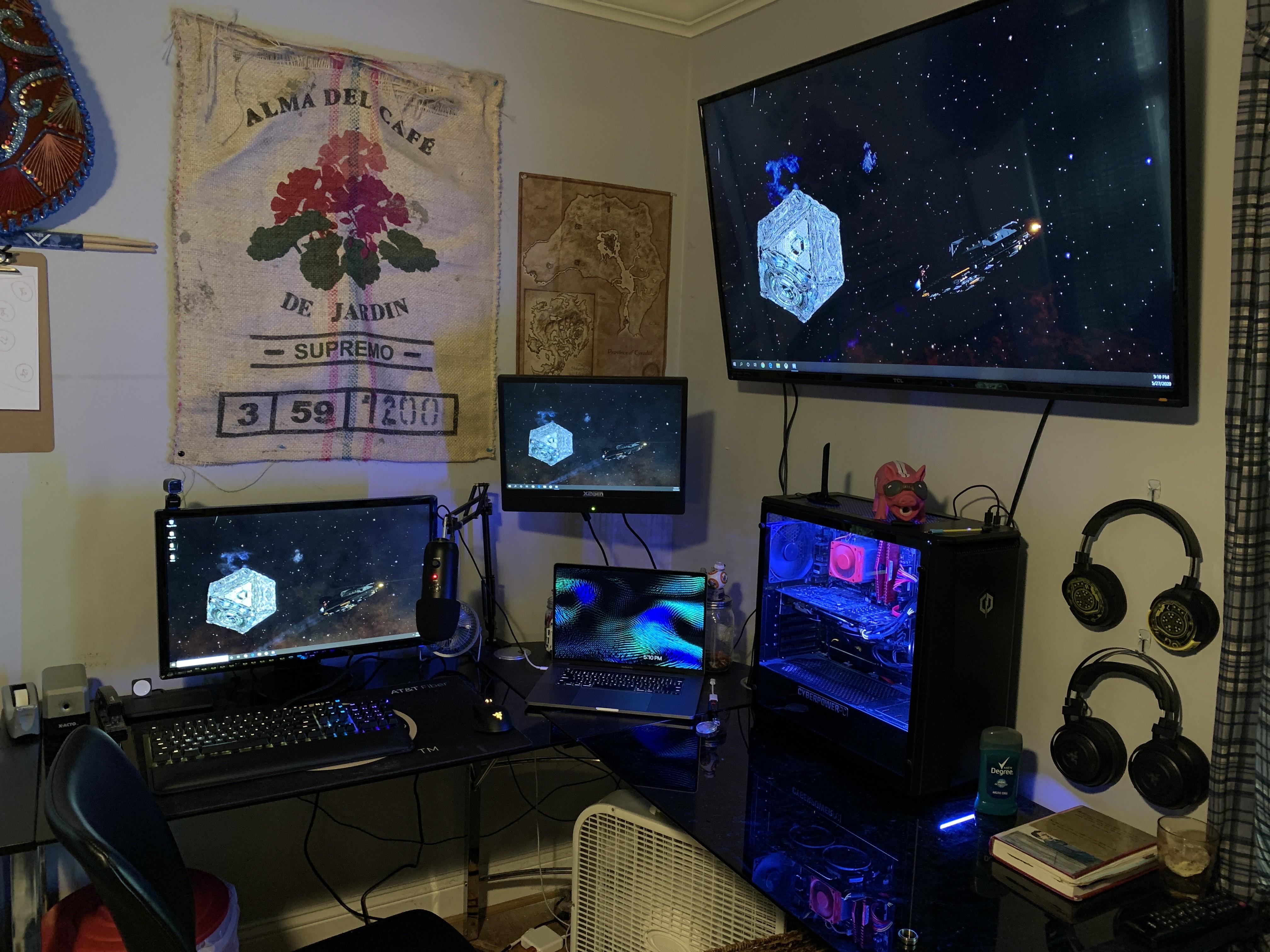 Revamped my setup today after I finally got a decent gaming monitor r
