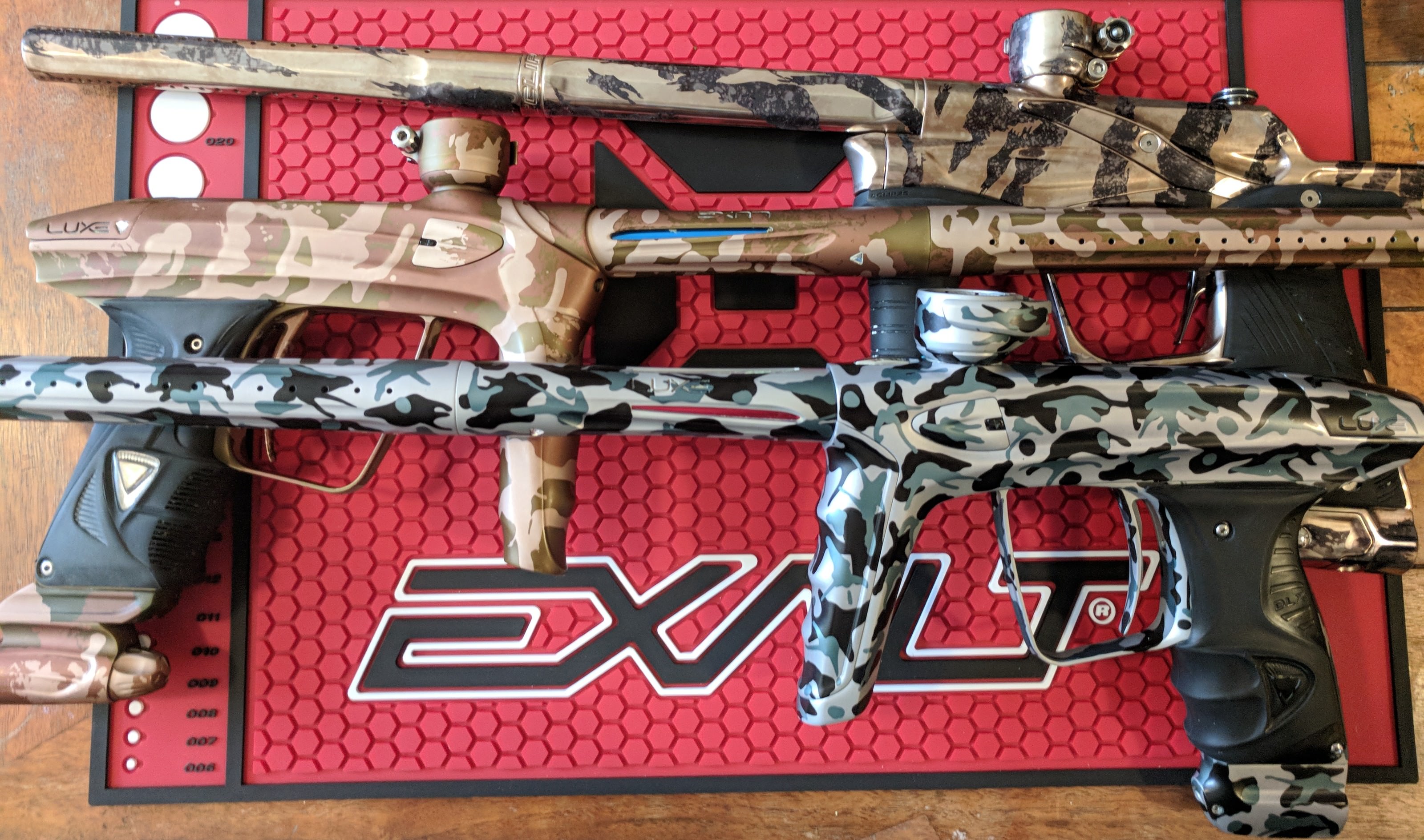 I kinda have a thing for camo guns. r/paintball