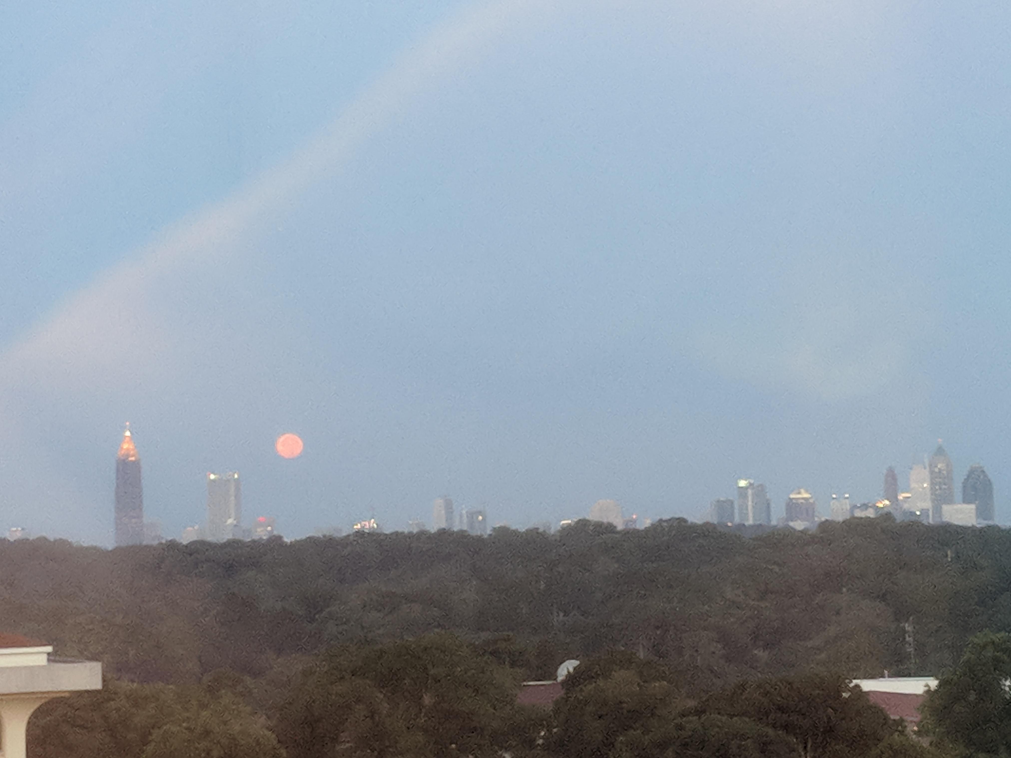 Full moon over ATLANTA this am. Picture doesn't do the massive thing