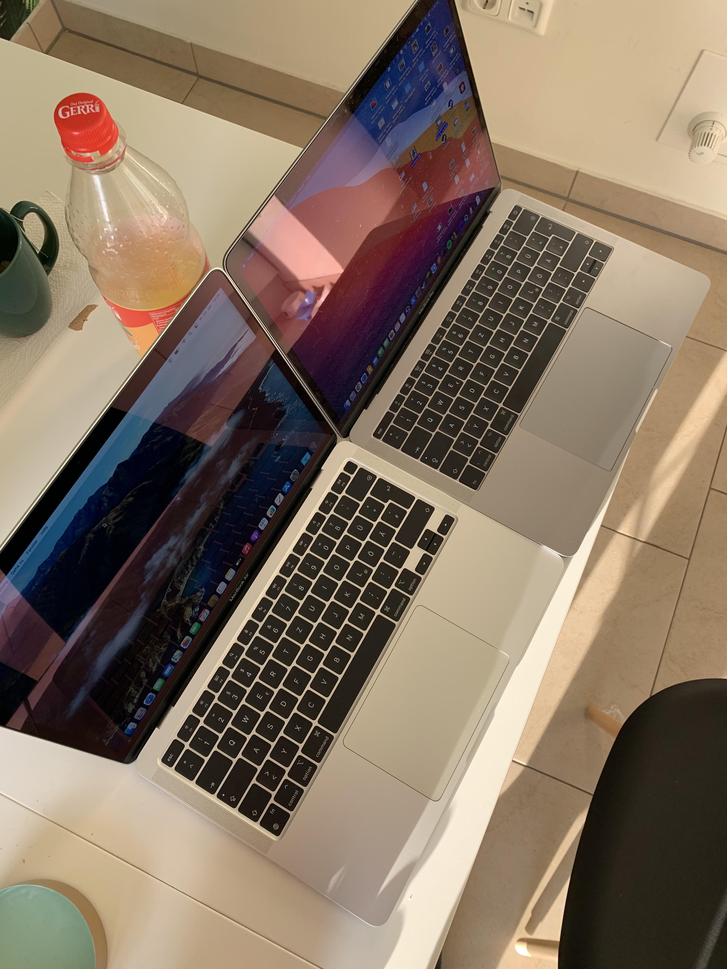 Left silver MacBook Air with the M1 Chip and on the right you see My
