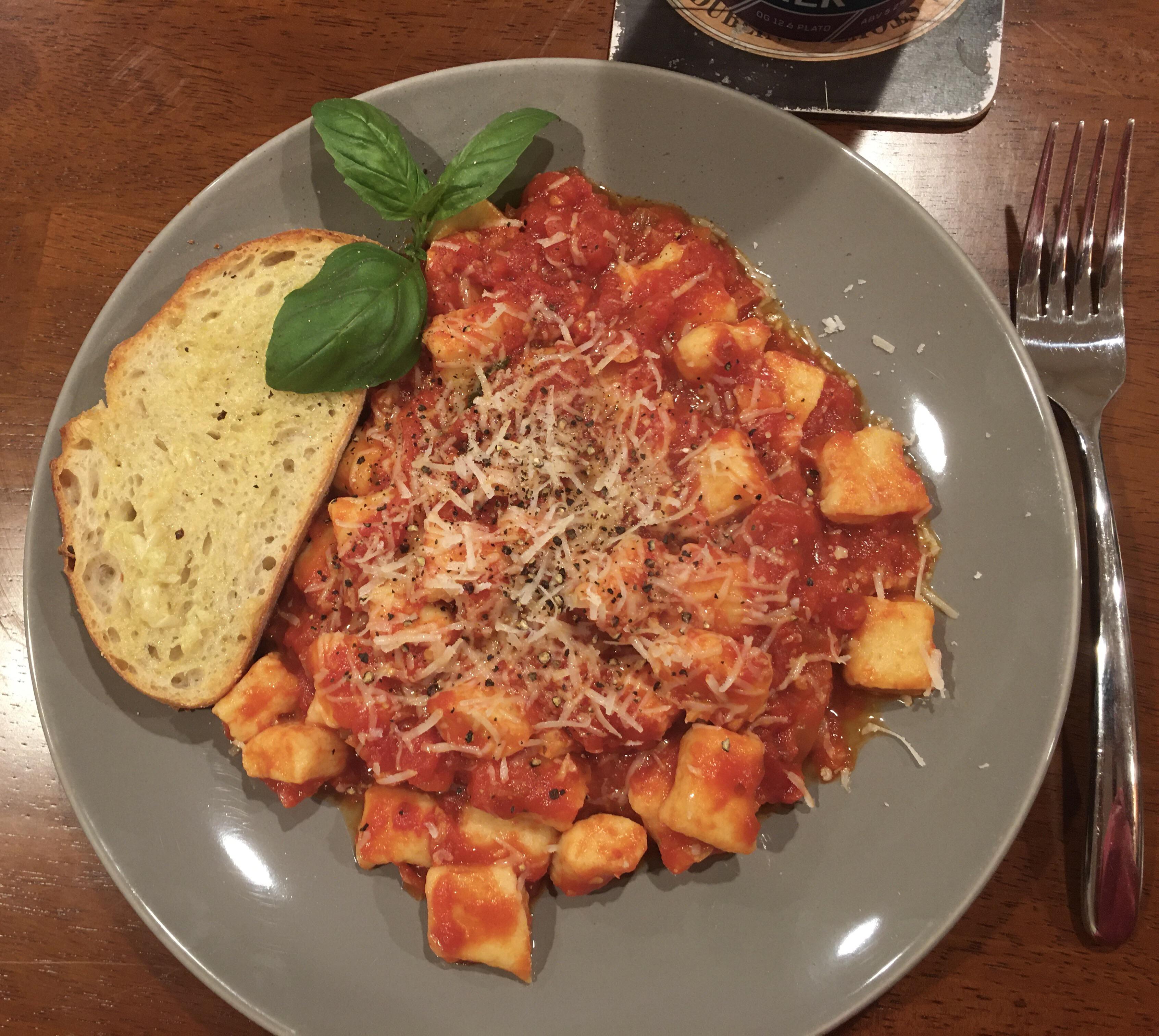 Ricotta gnocchi and garlic bread r/tonightsdinner
