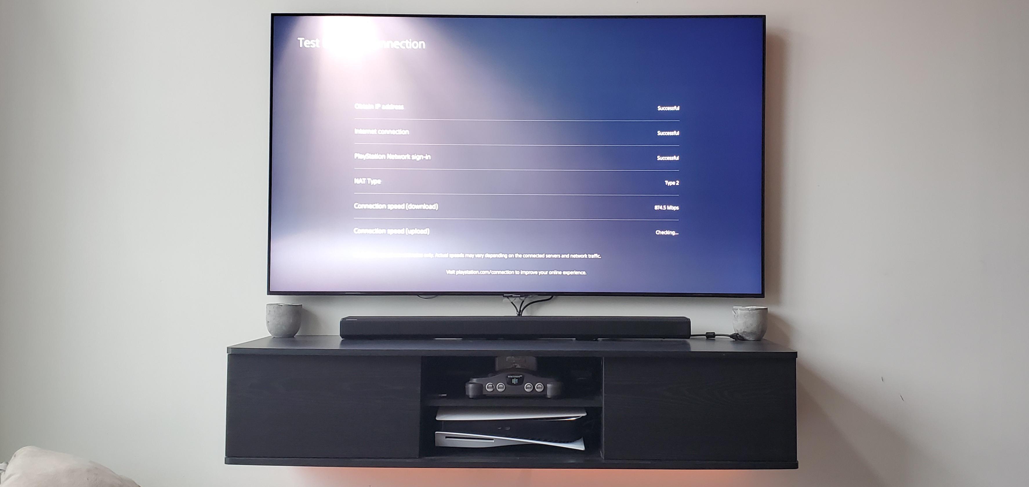 Floating Media for PS5 with nogap mount for Samsung Q90T in 65