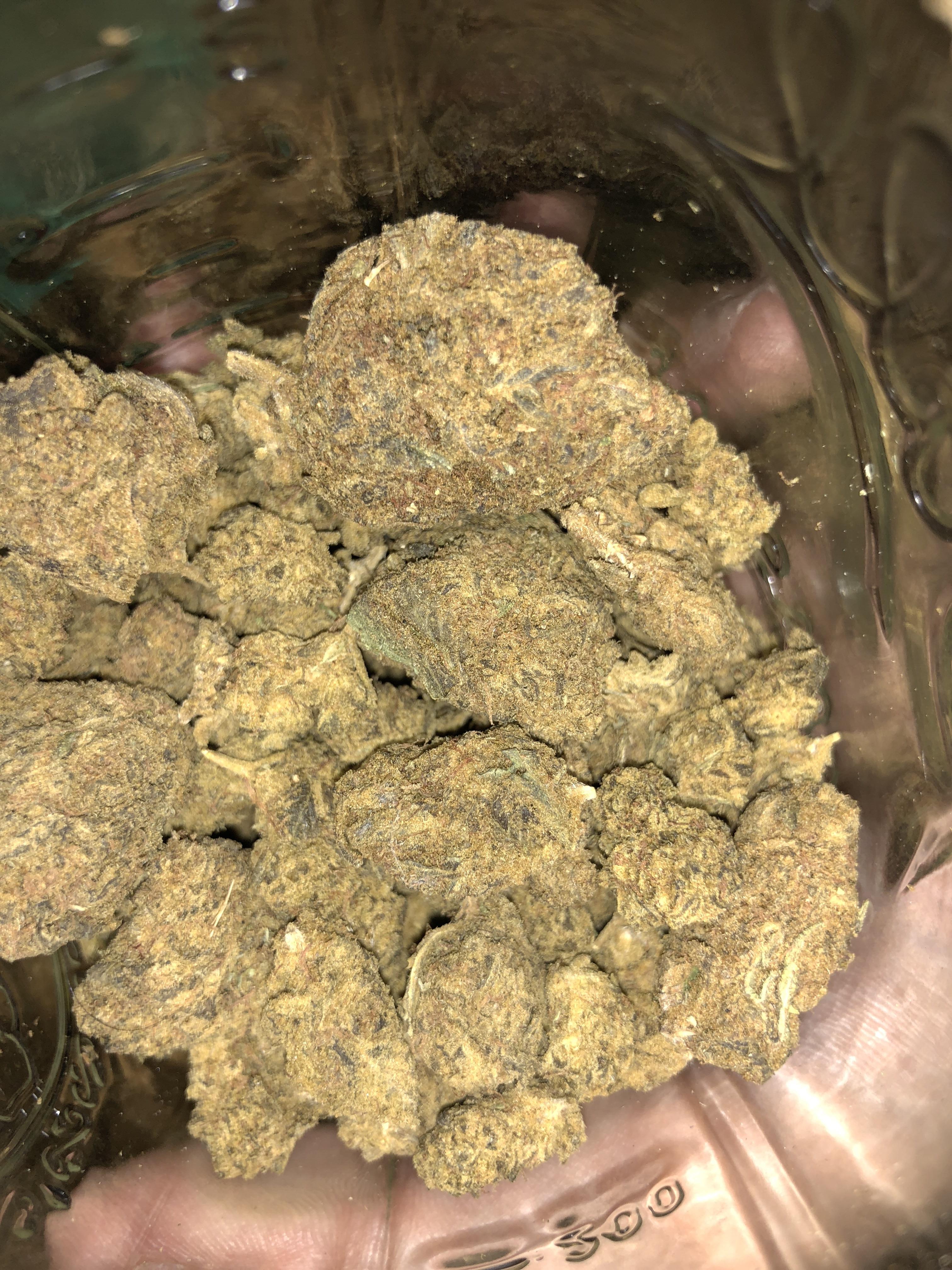 Dense nugs r/weed