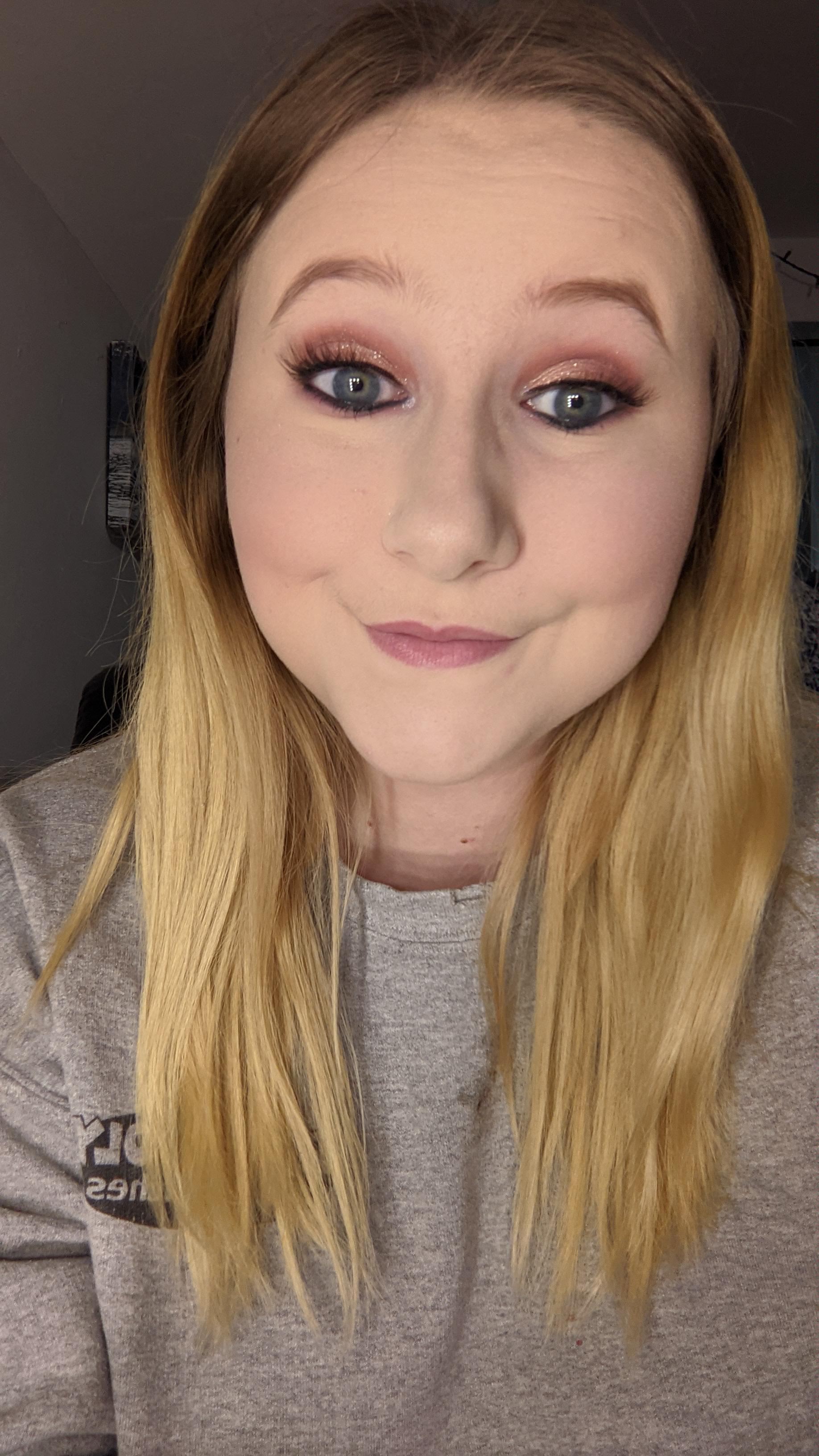 Obsessed with this simple rose gold look r/MakeupAddiction