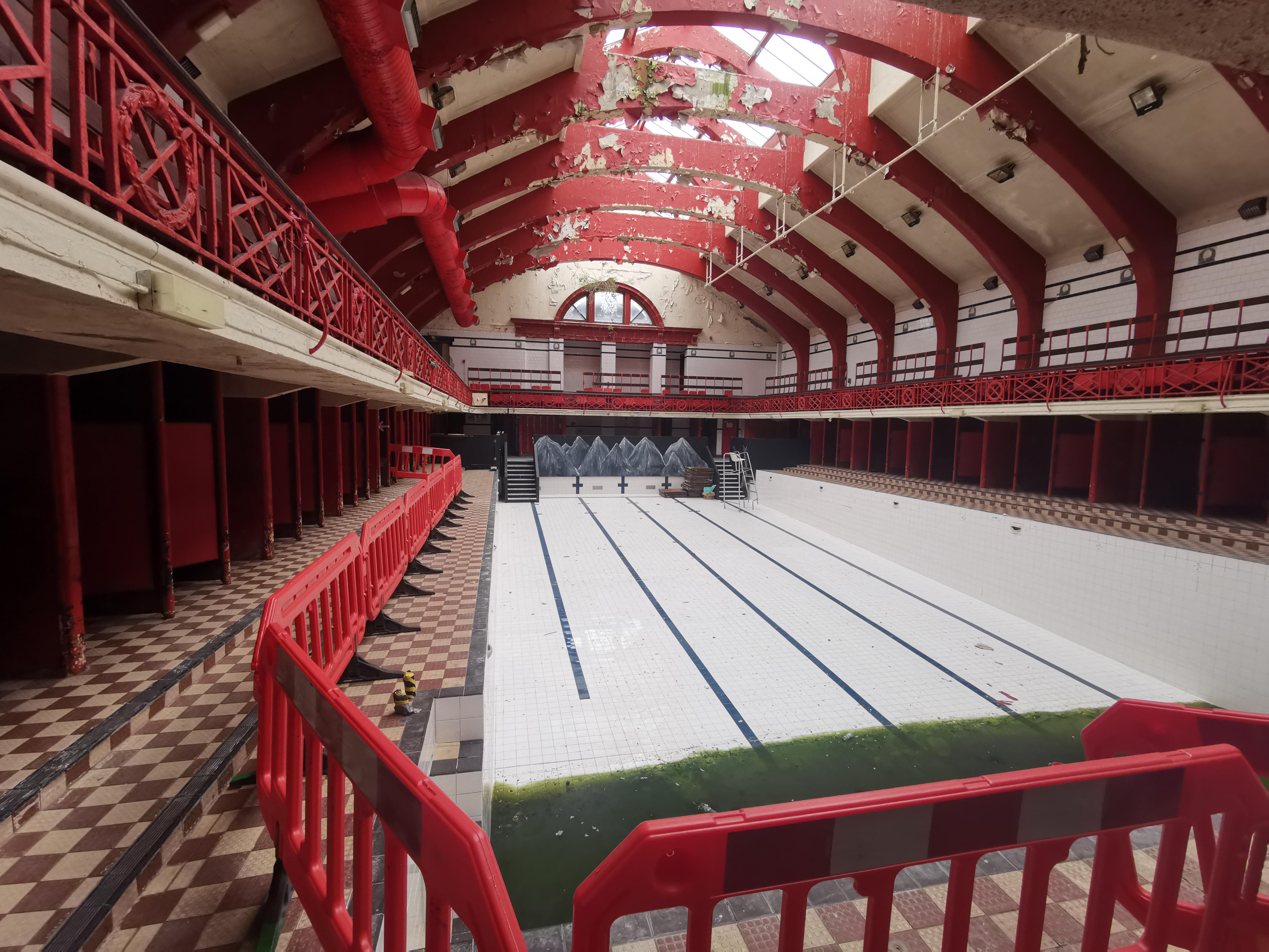 Picture I Took Inside Govanhill Swimming Baths today r/glasgow