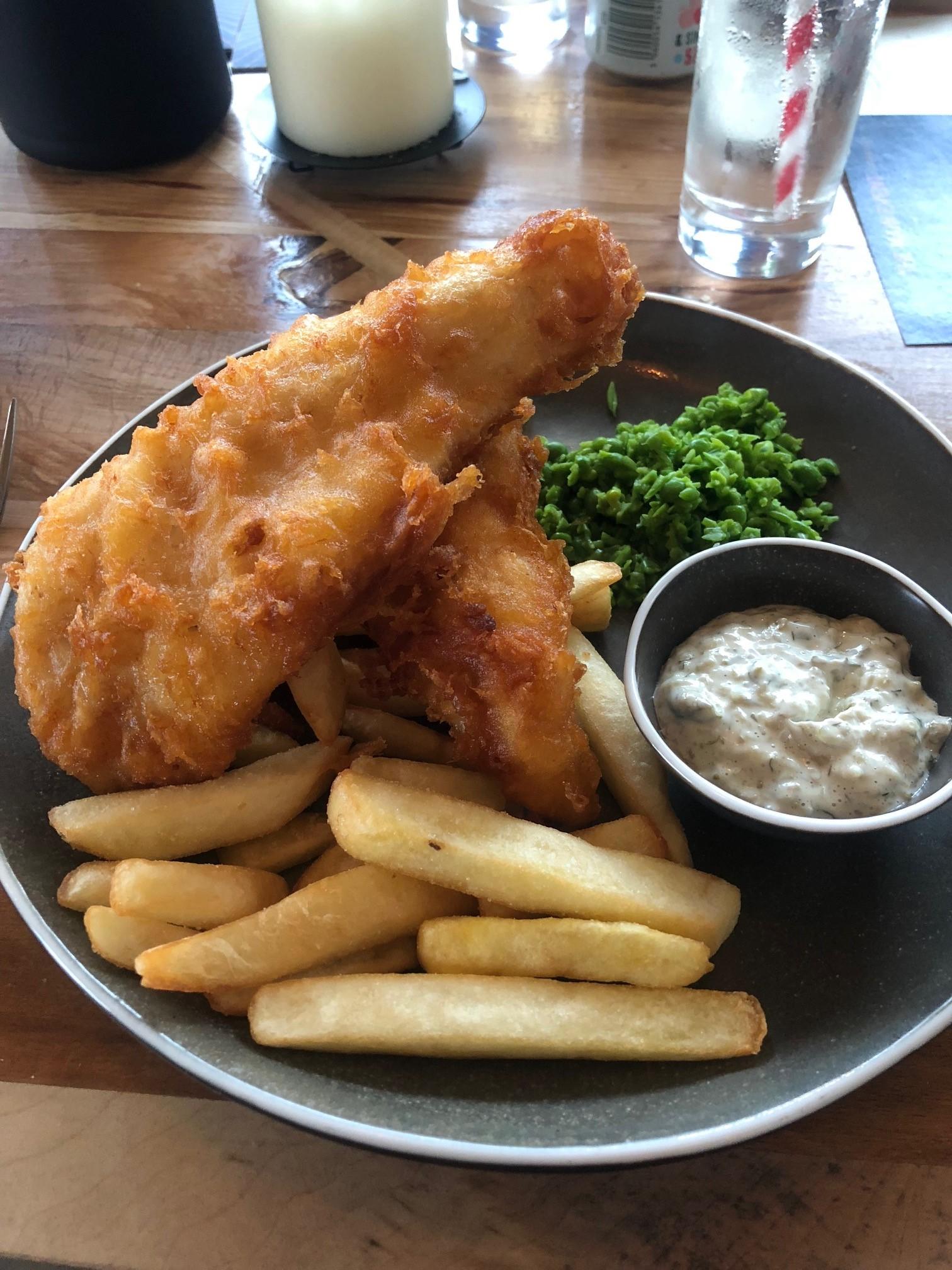 Fish and Chips in West Bay, Dorset UK [OC] r/FoodPorn