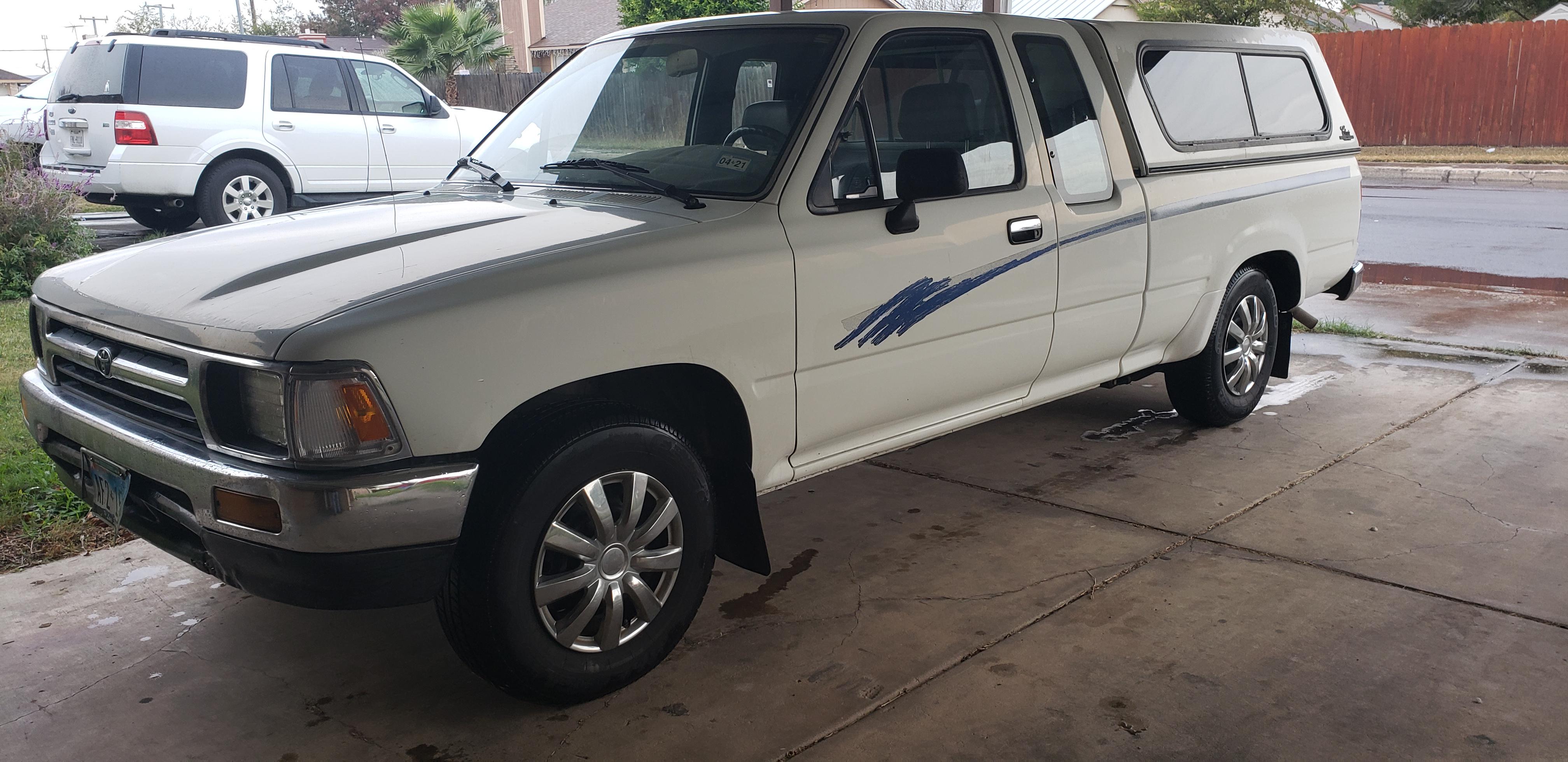 Just bought this 93 pickup, and it's absolutely awesome! : r/Toyota