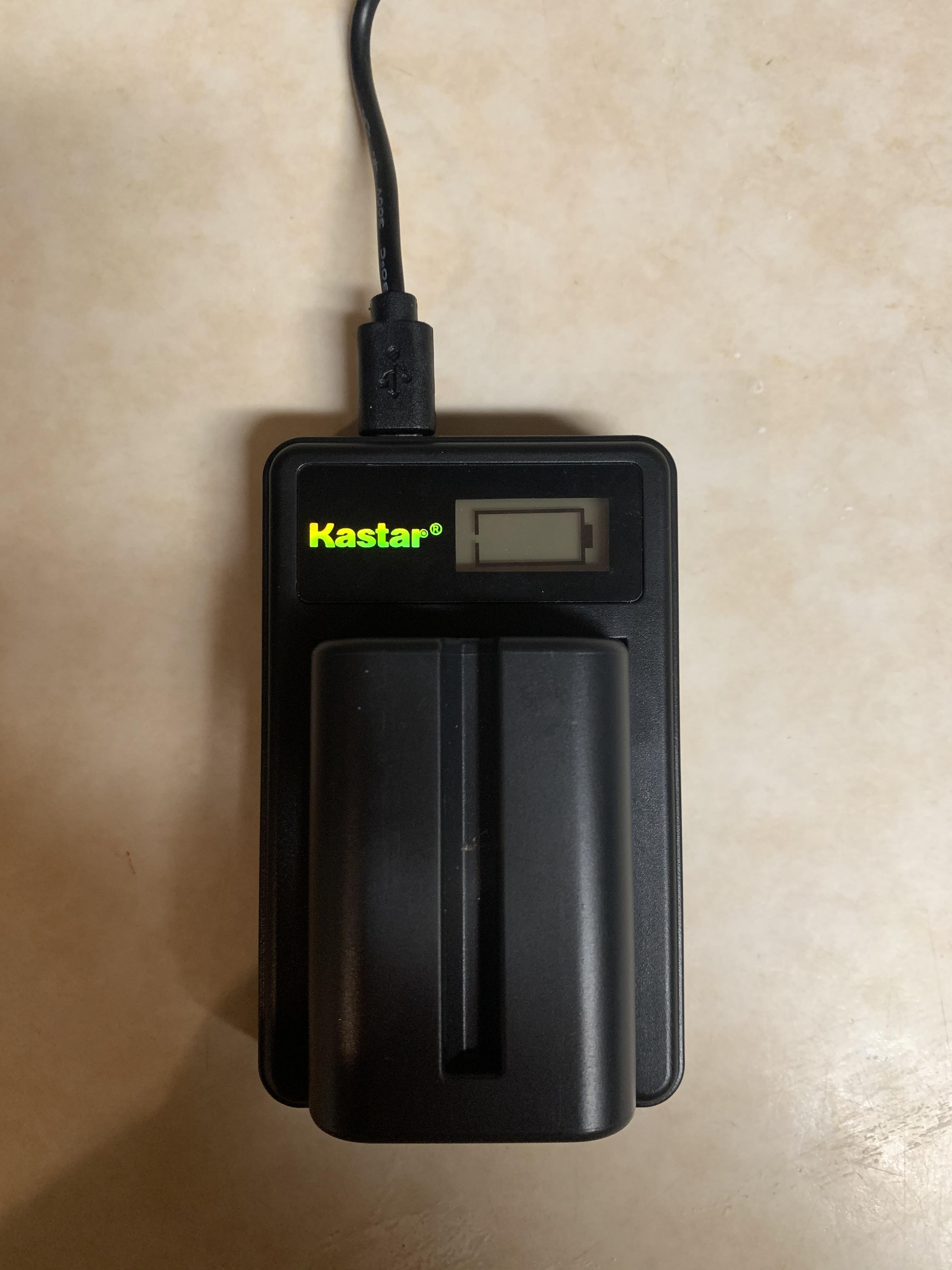 Does my charger work? r/Cameras
