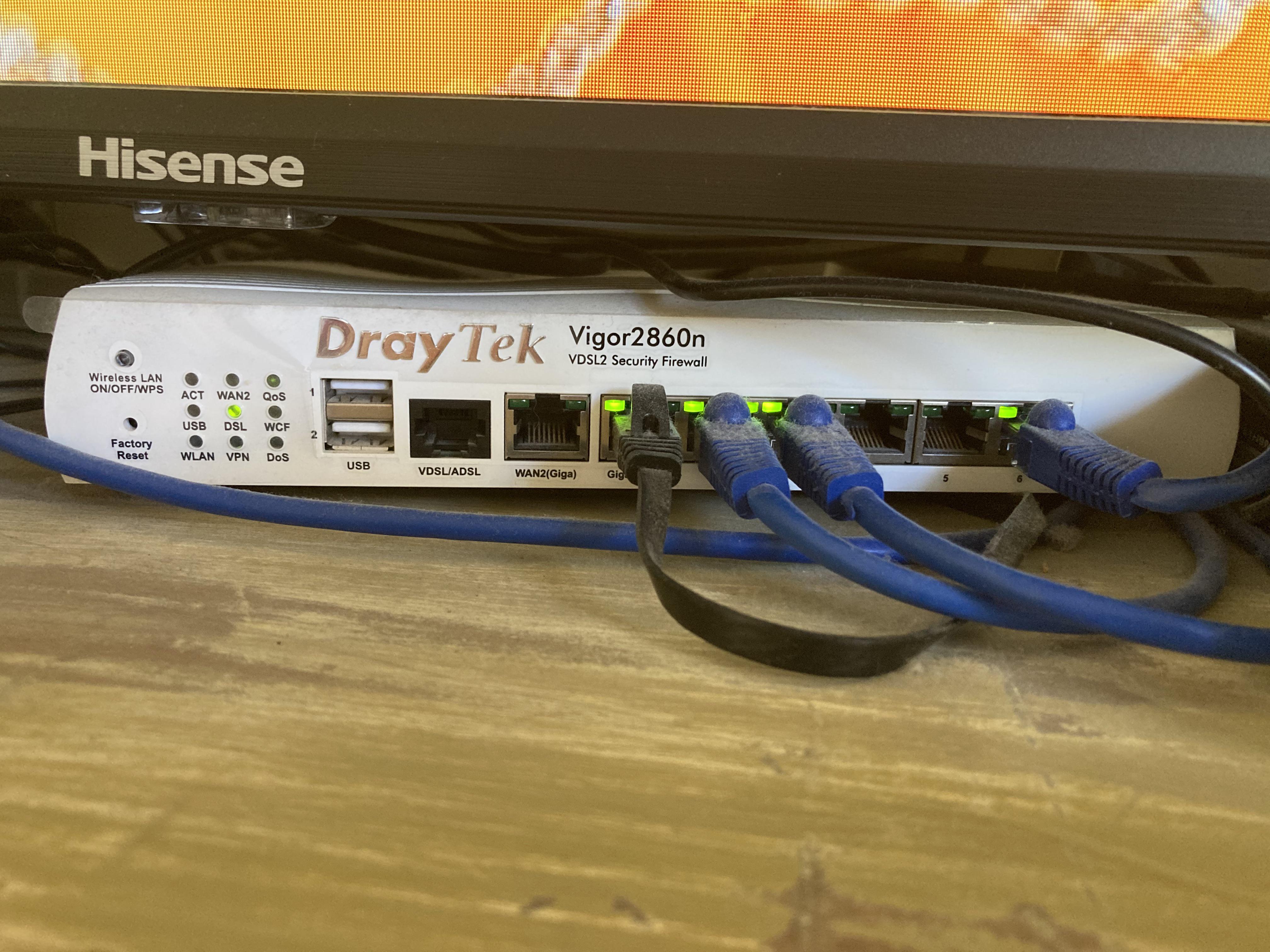 Wifi router does not emit wifi signal help wit set up.