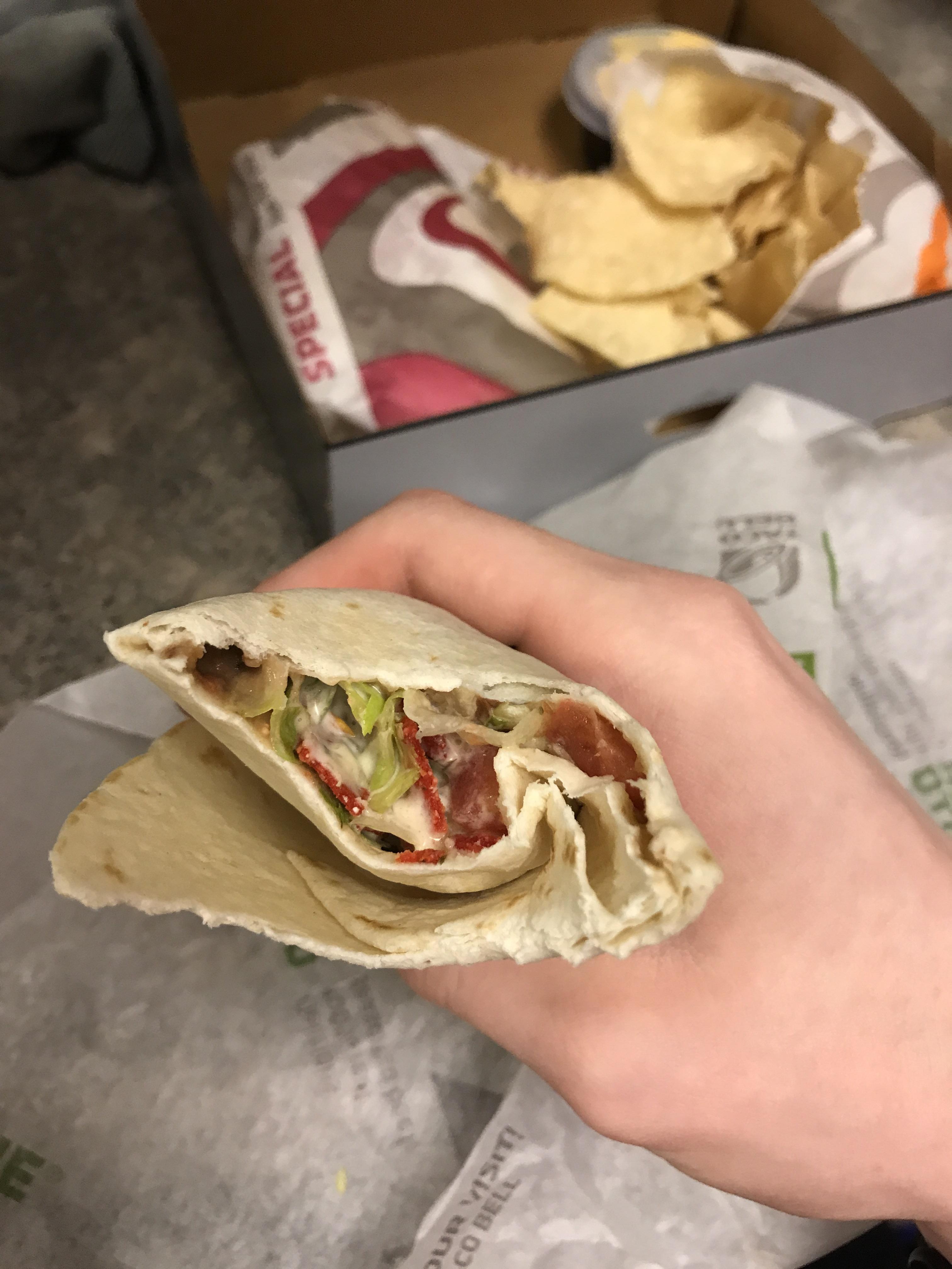 Whats On A Burrito Supreme From Taco Bell Burrito Walls
