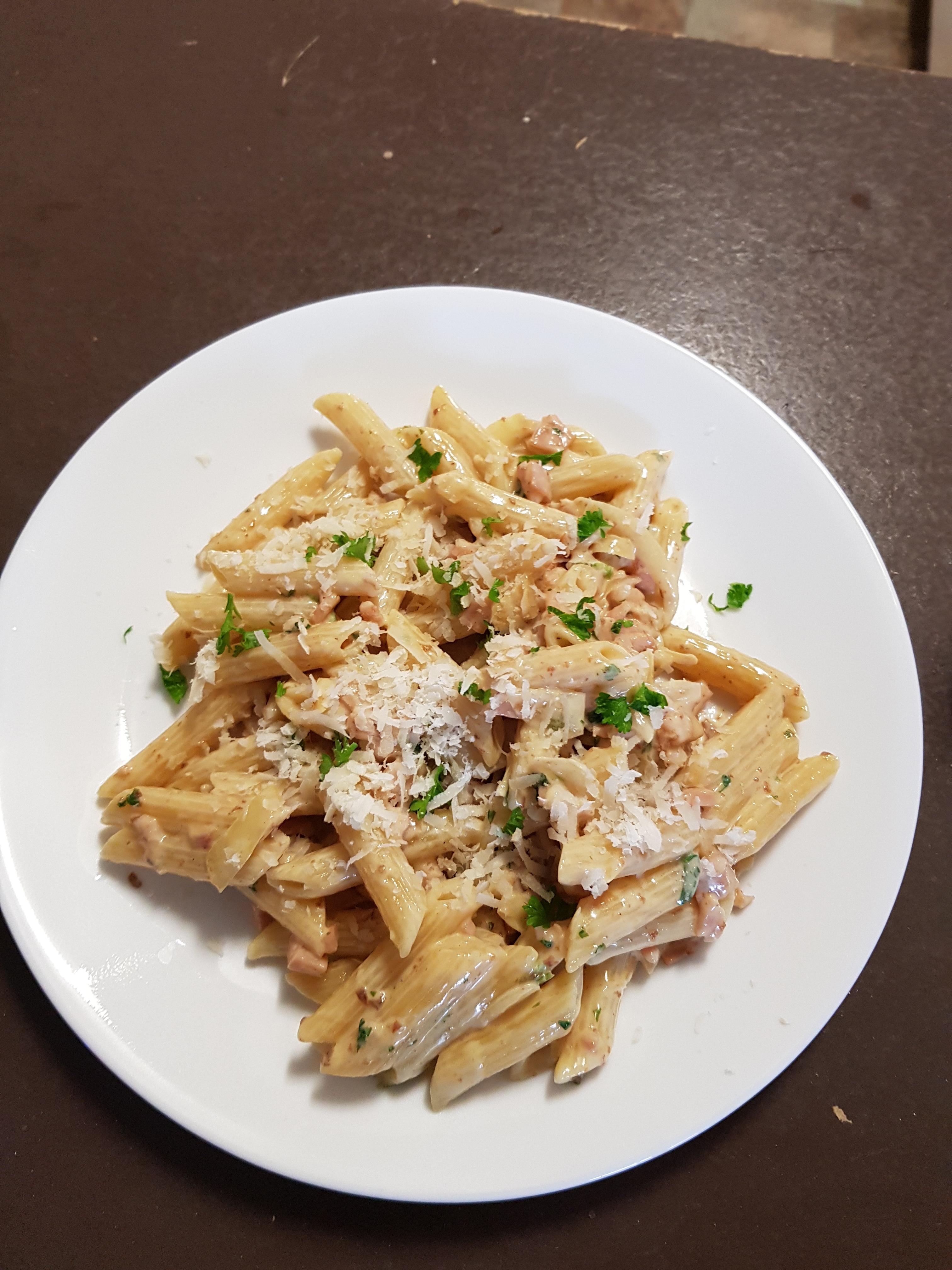 [Homemade] Penne Carbonara r/food