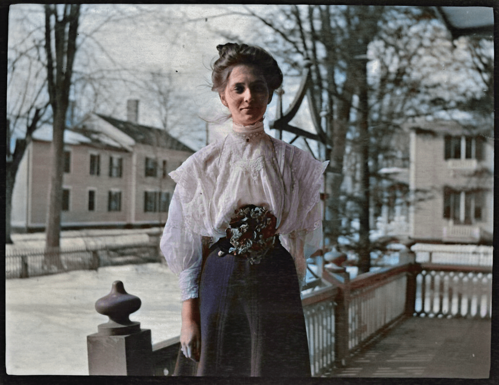 Gladys N'hampton Feby, 1908 (Colorized) r/TheWayWeWere