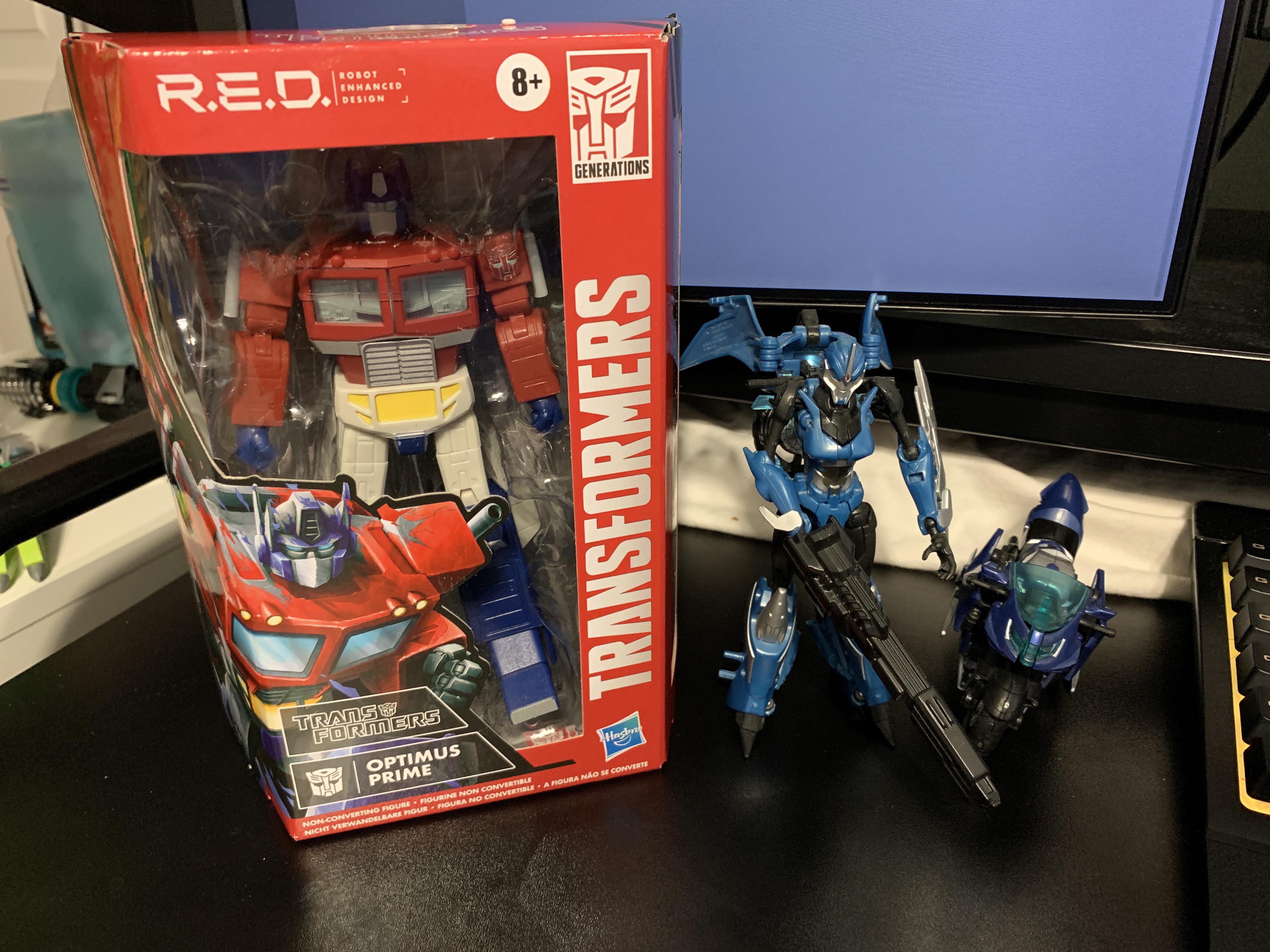 Had RED Arcee preordered since announcement, here’s what Walmart sent
