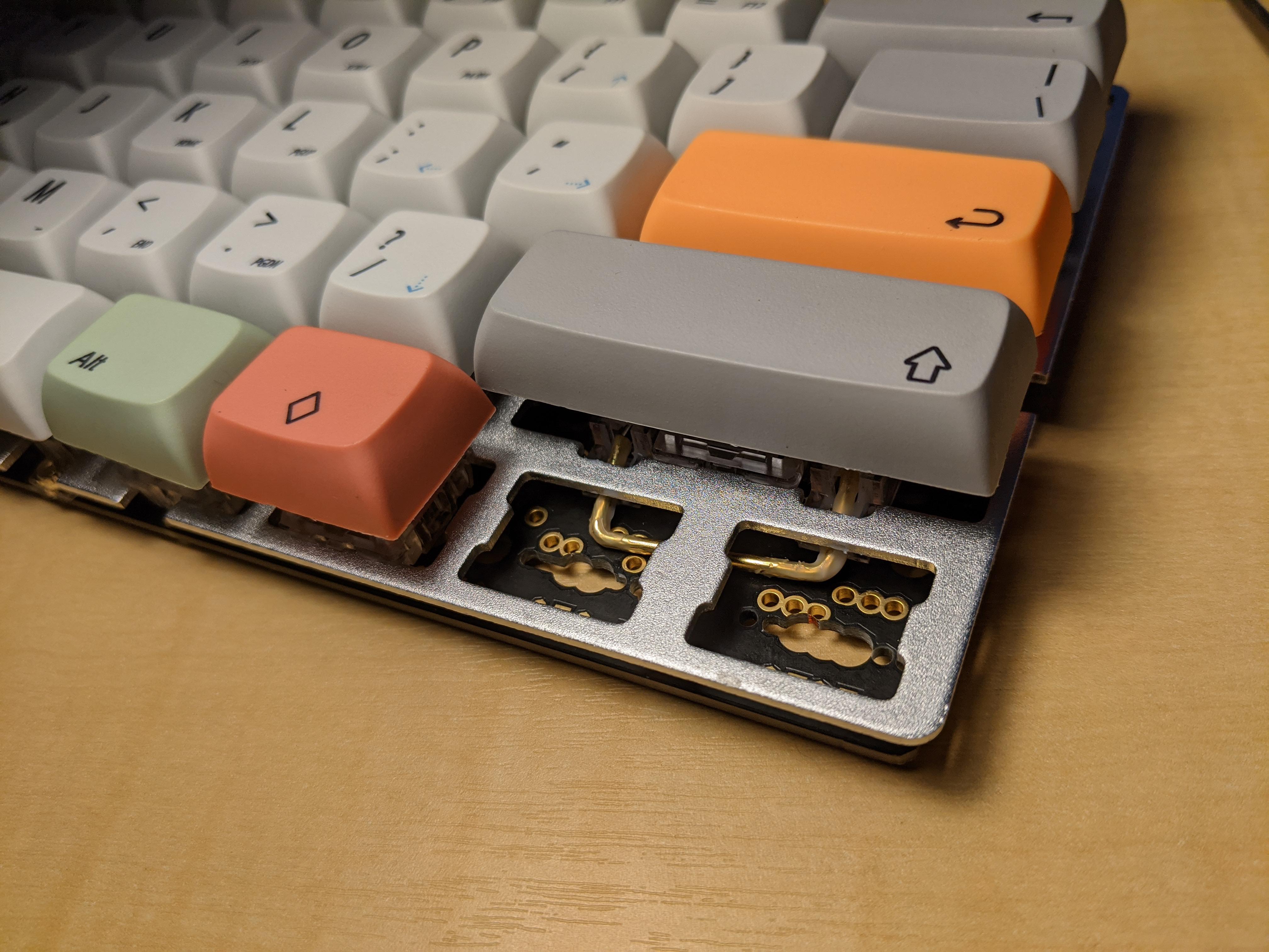 Stabilizer disassembles by itself. The key itself feels mushy. r