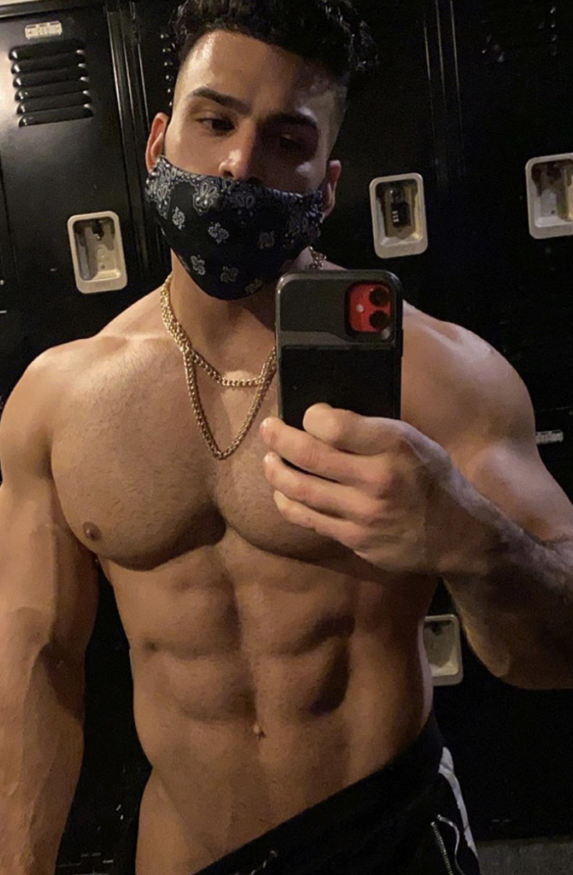 Gerardo Gabriel : gayporn