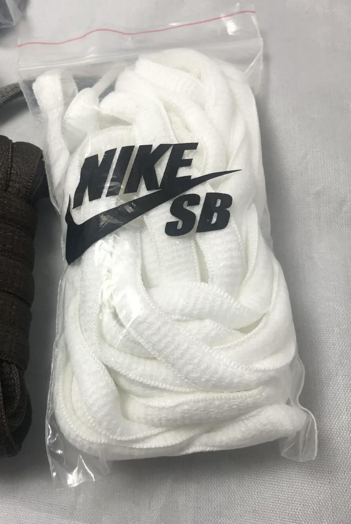 [WTB] White Oval Nike SB Laces r/DunksNotDead