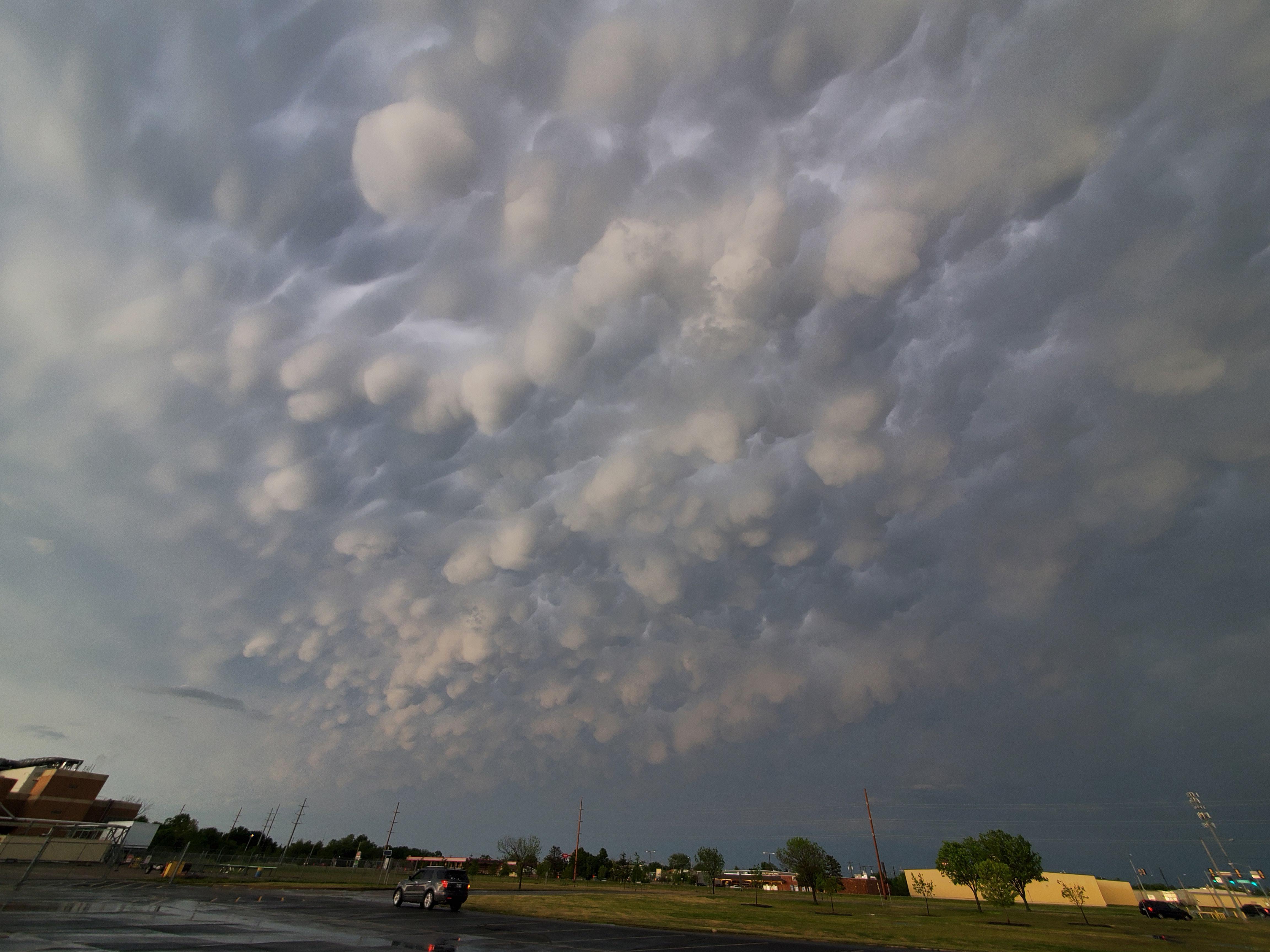 Here in Bartlesville just after storm passed us by. r/oklahoma