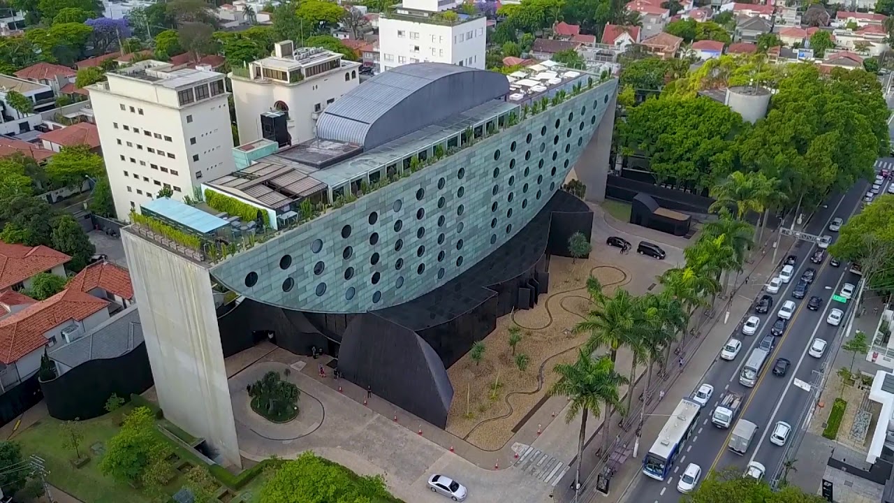 [building] Hotel Unique designed by Ruy Ohtake in São Paulo Brazil