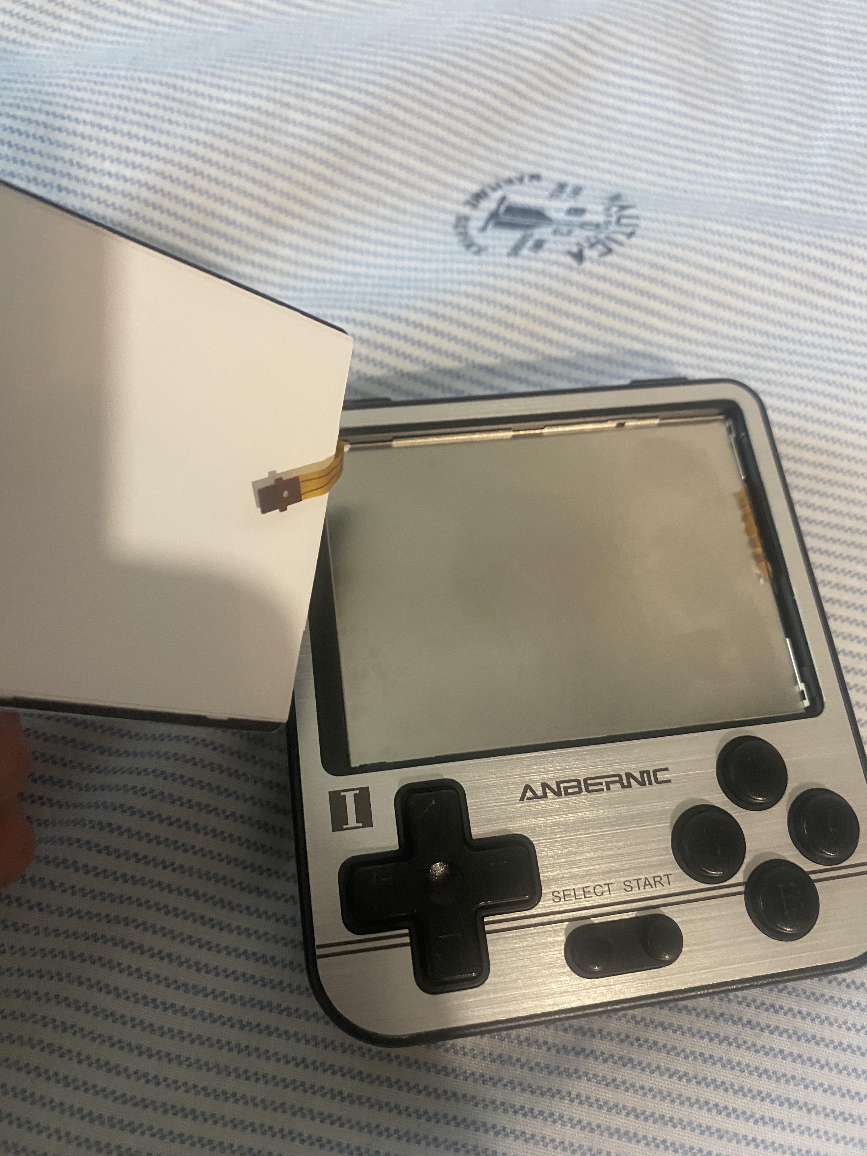 Rg280v. Screen popped out. Ribbon broke. New screen coming Jan 24. I