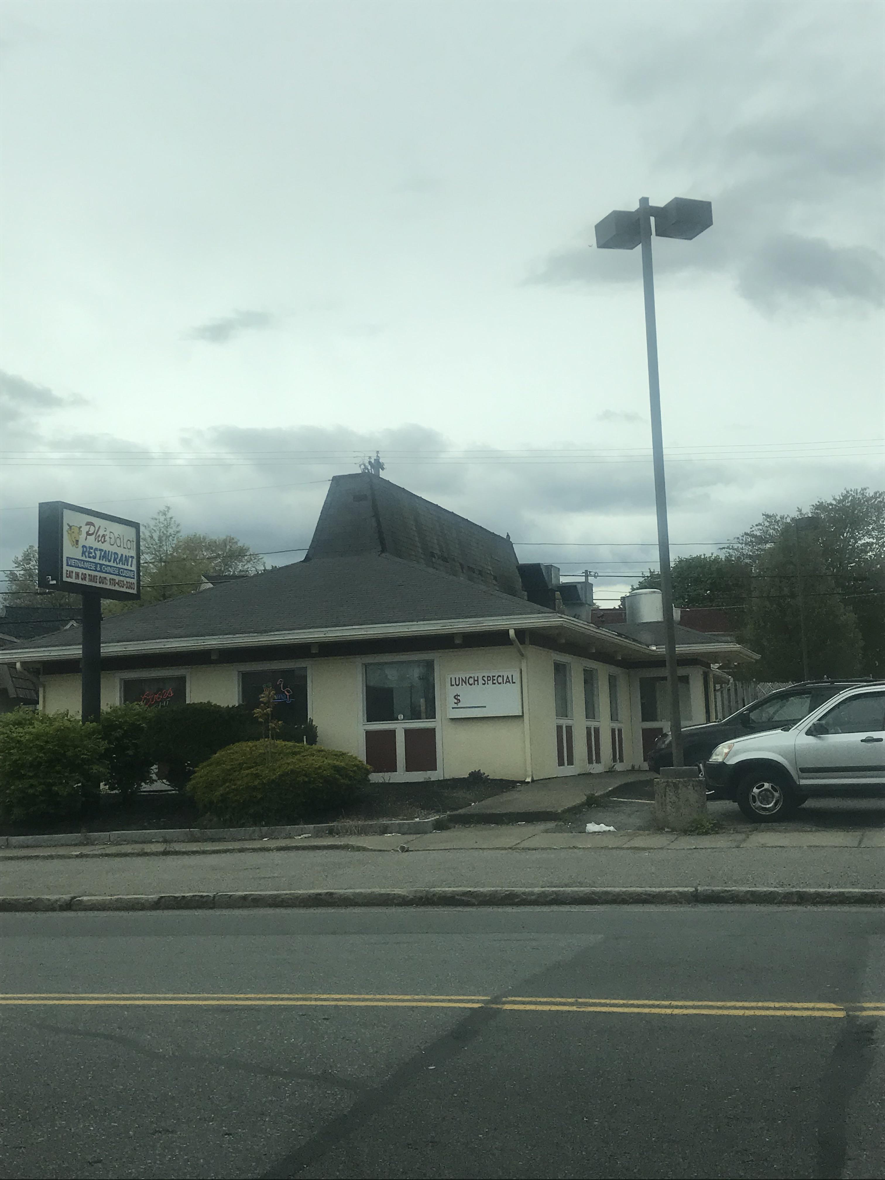 Now a pho restaurant. Lowell, MA r/FormerPizzaHuts