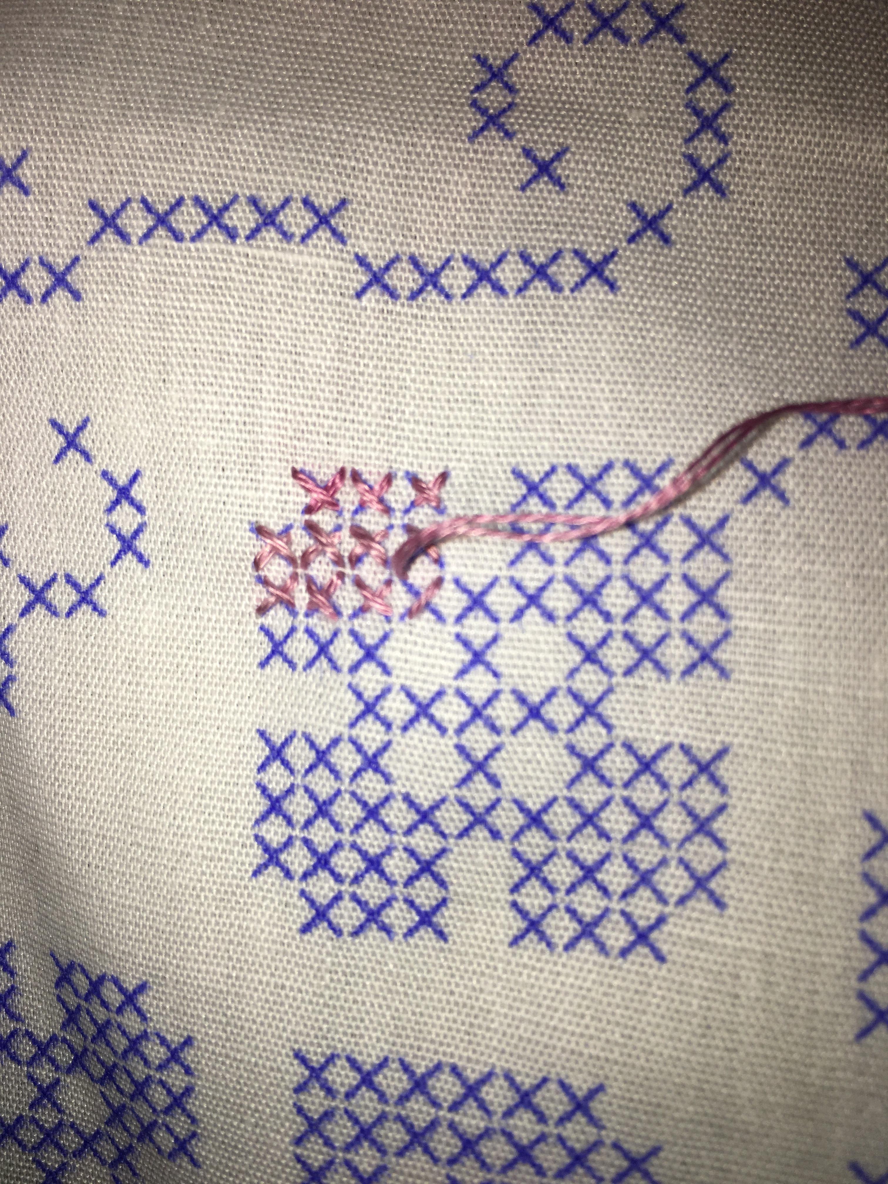 [WIP] First few stitches with variegated floss... r/CrossStitch