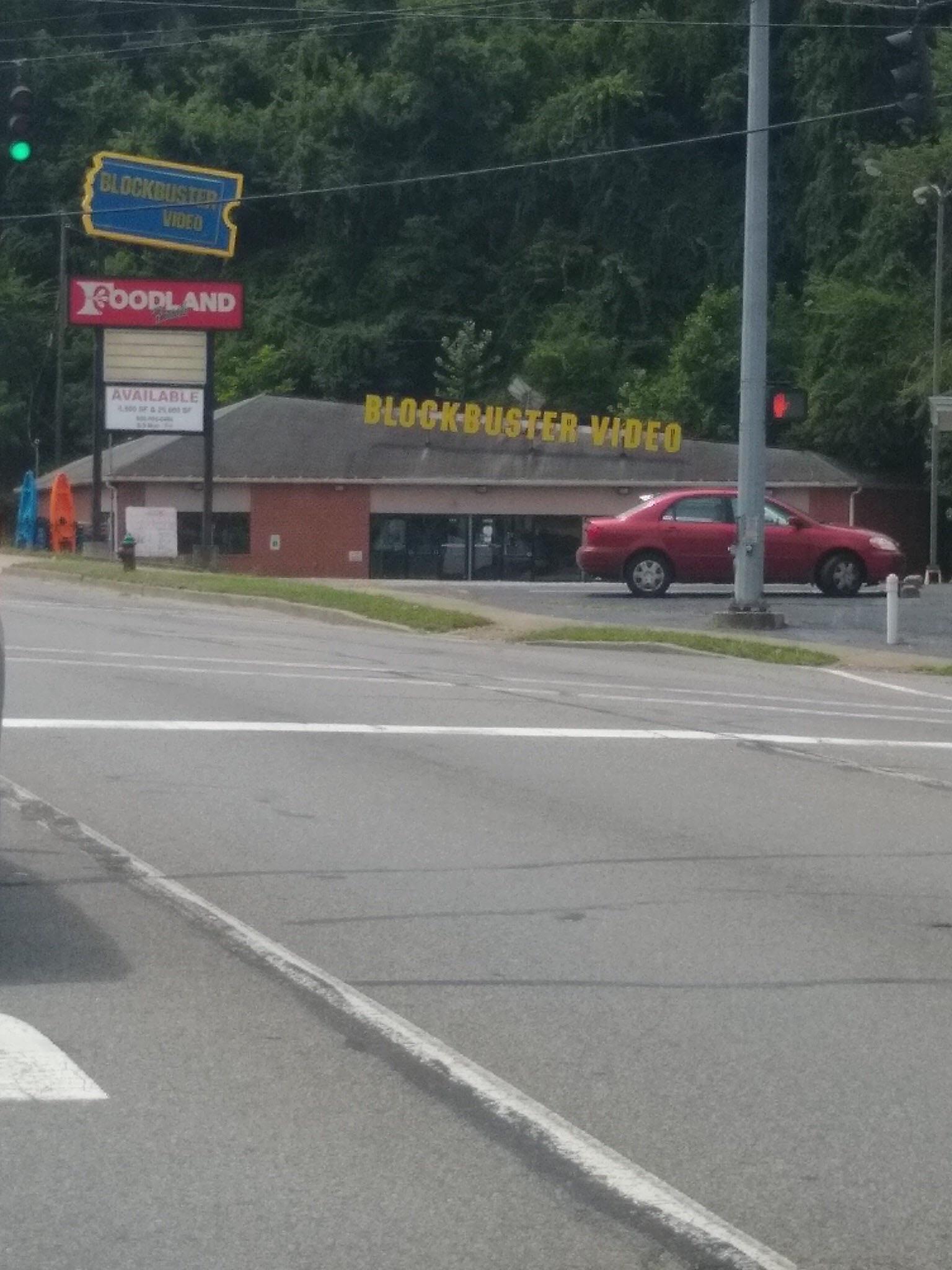 Abandoned Blockbuster Video and Foodland at the corner of 13th Street