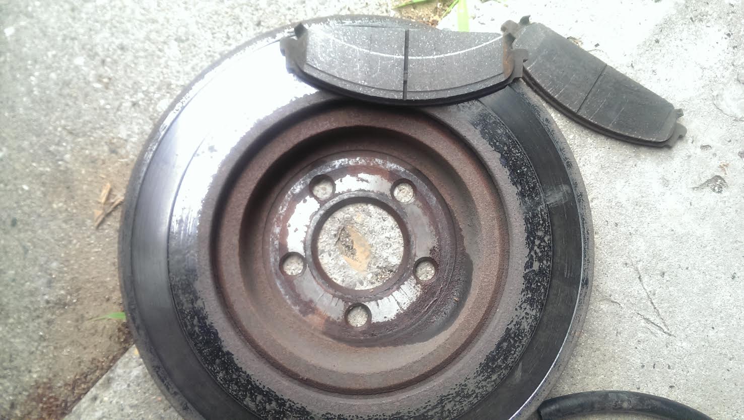 Normal rotor wear right? : r/Justrolledintotheshop