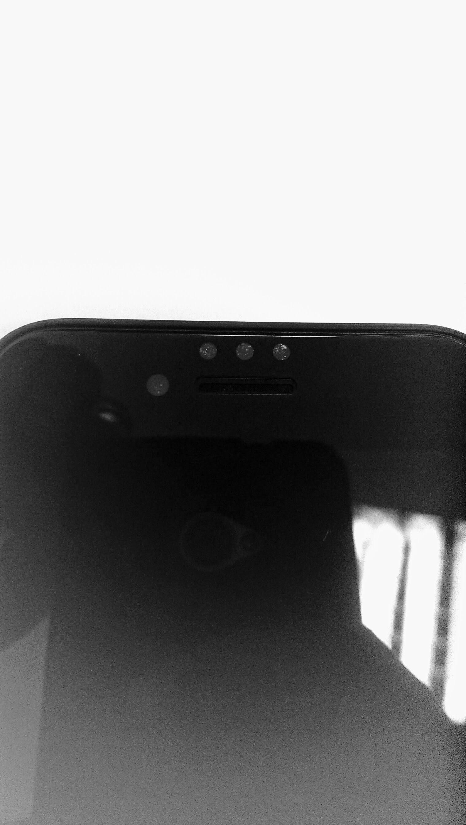 How to remove the dust without removing the tempered glass? r/iphone