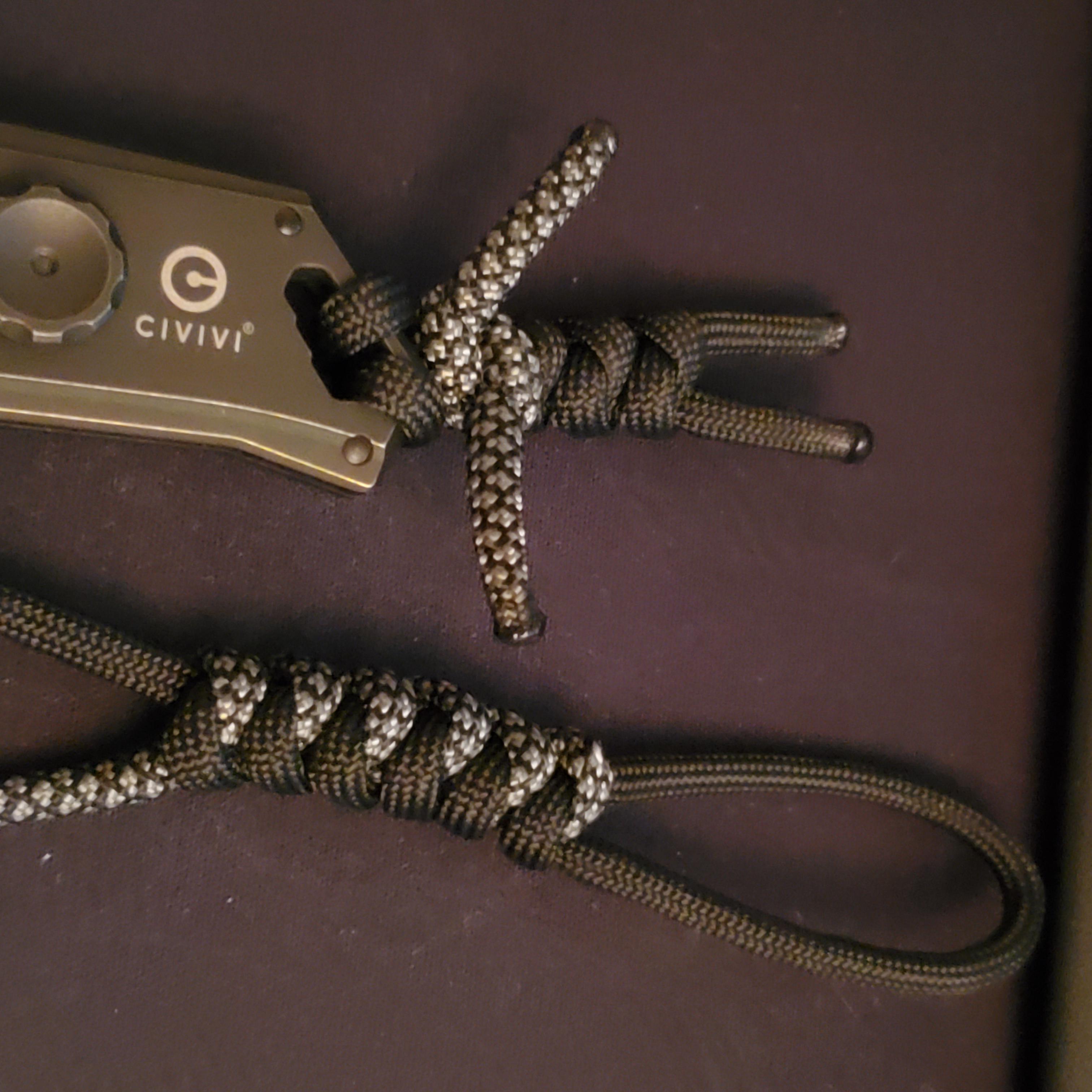 Experimenting with some paracord. knives