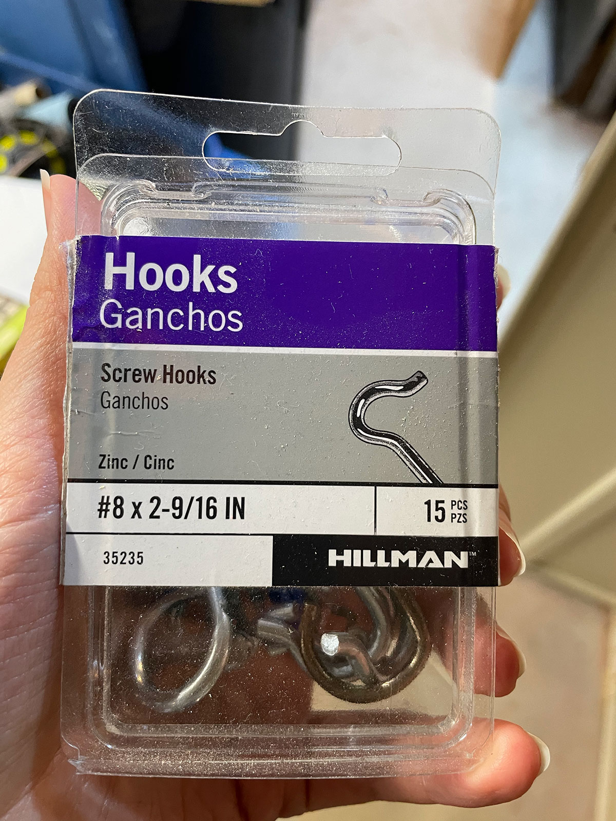 Good for sticking things to walls! r/cremposting