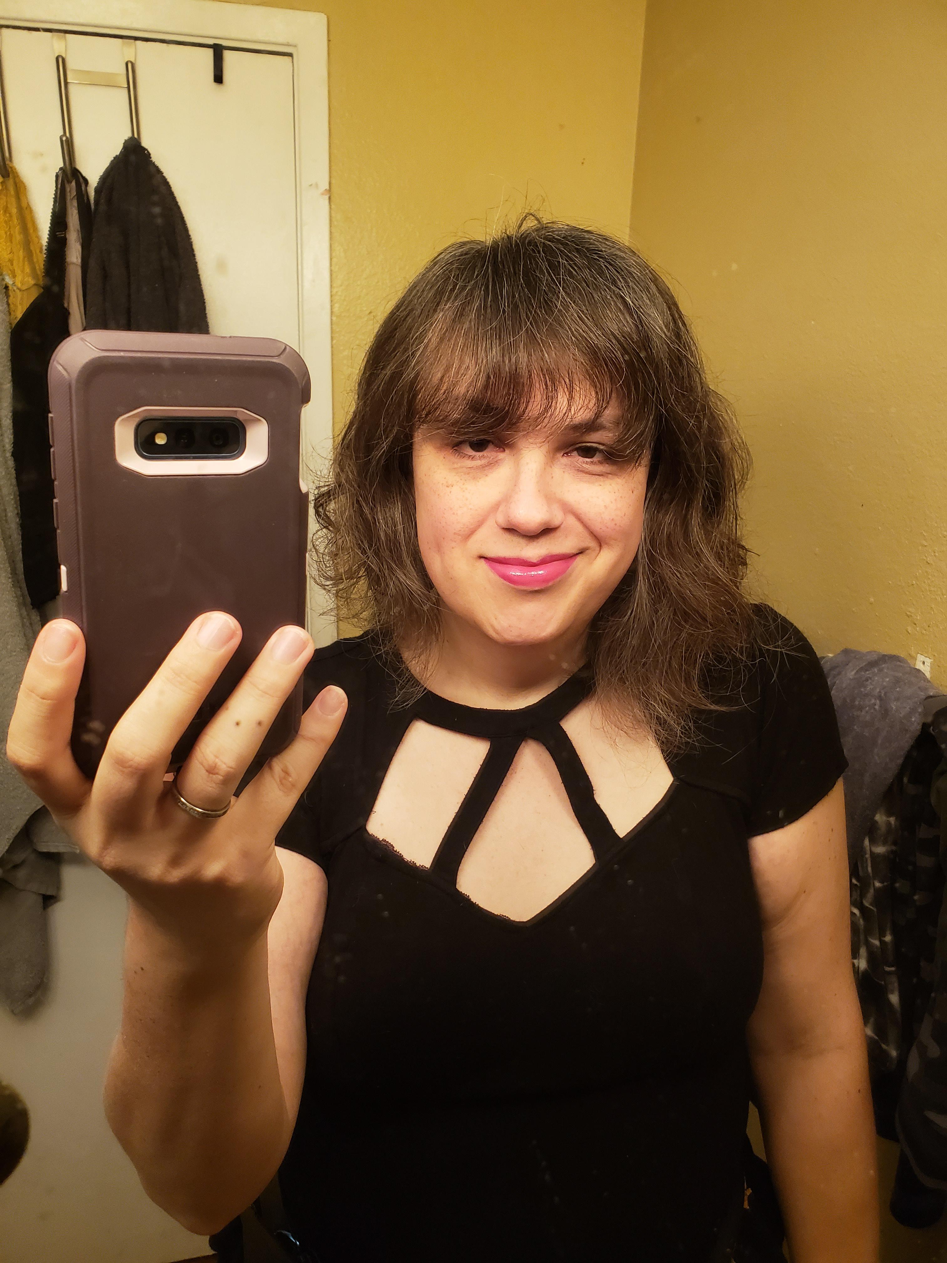 Lopsided grin doesn't hide my dimple anymore, I must be smiling bigger