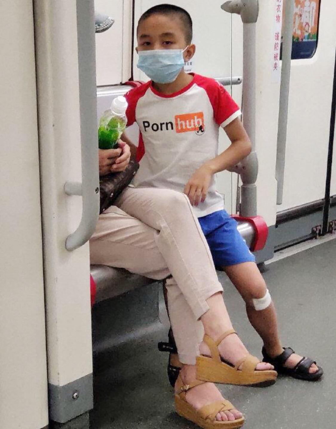 This is why I don’t wear clothes with foreign text in it. r/pics