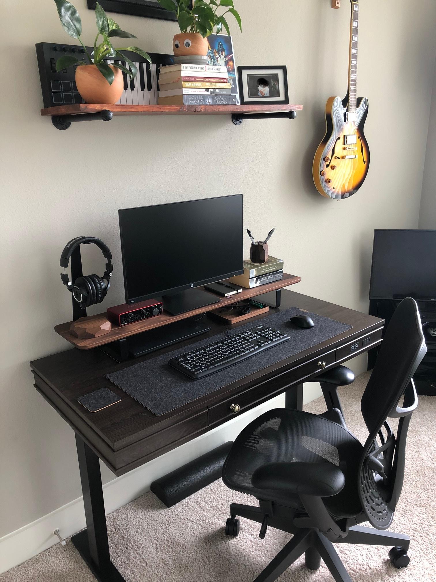 [HELP] Identify this office chair model Workspaces